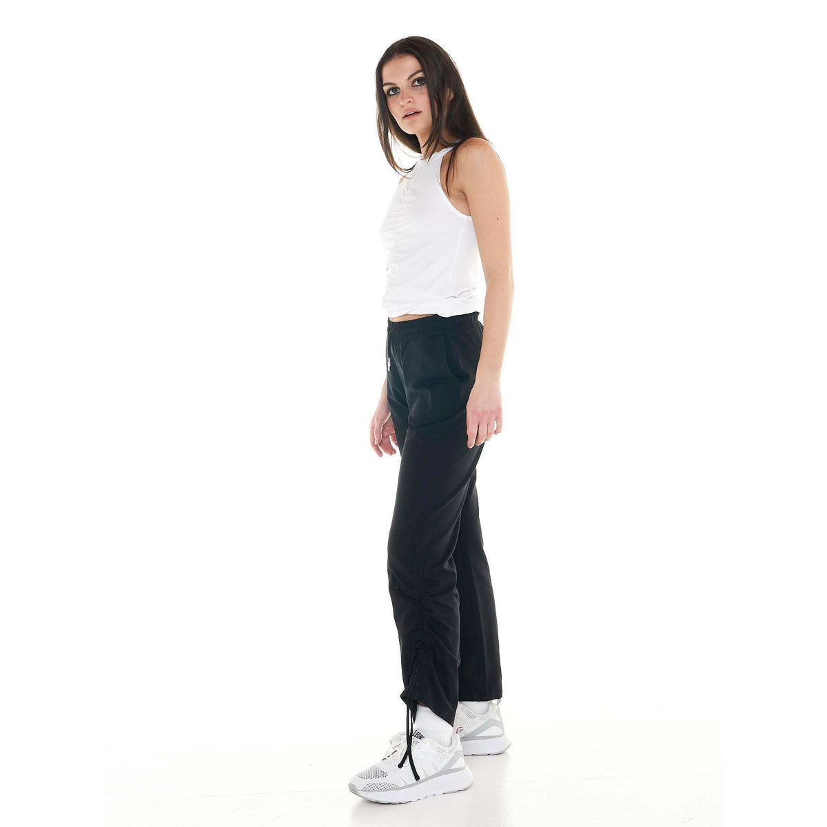 WOMAN_SWEATPANTS_CRYSTAL_W4754P6J14_09_Image_3