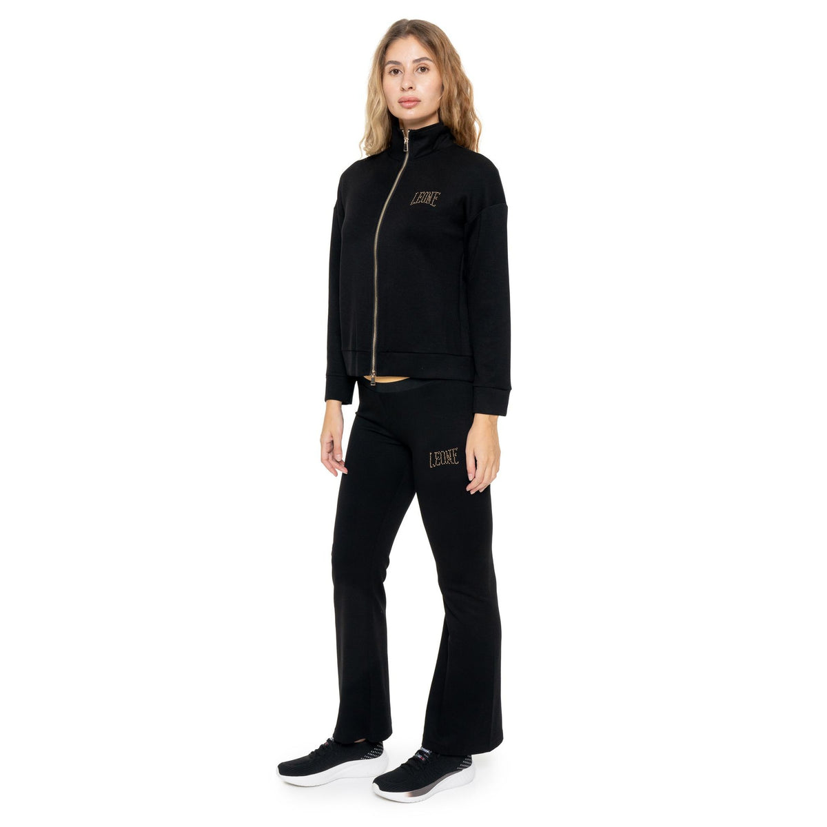 WOMAN_SWEATPANTS_GOLD_STUDS_W6858P11I01_09_Image_3