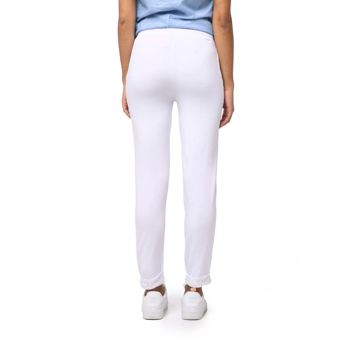 WOMAN_SWEATPANTS_LACE_W5772P8F13_00_Image_4