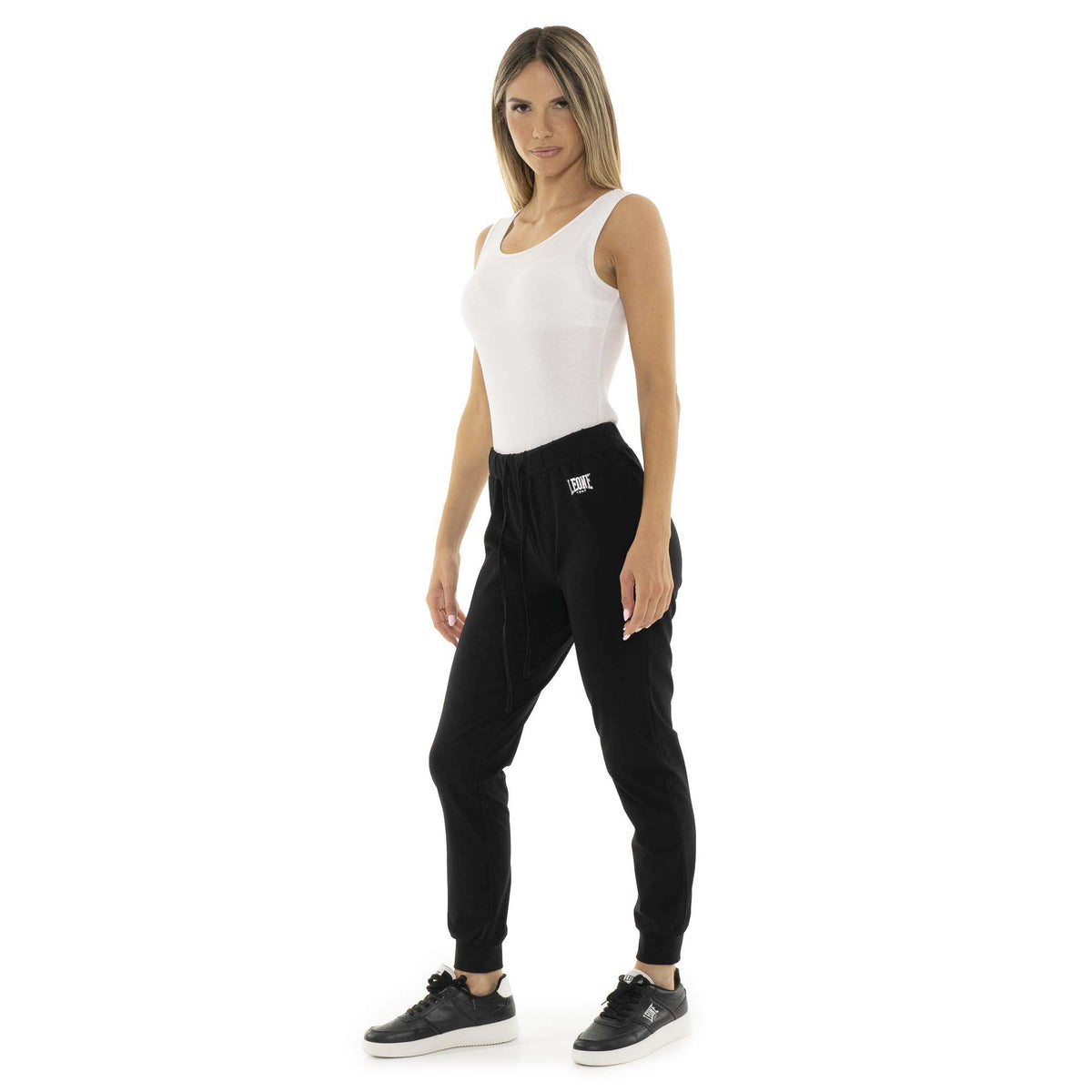 WOMAN_SWEATPANTS_NEW_BASIC_W5708P10J08_09_Image_2