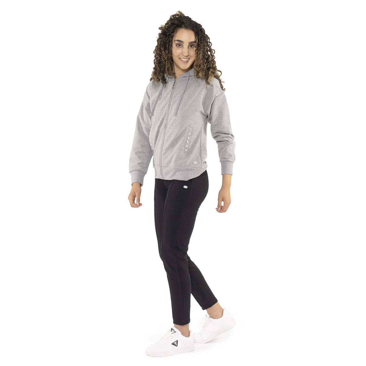 WOMAN_SWEATPANTS_PEARL_W6142P9F03_09_Image_2