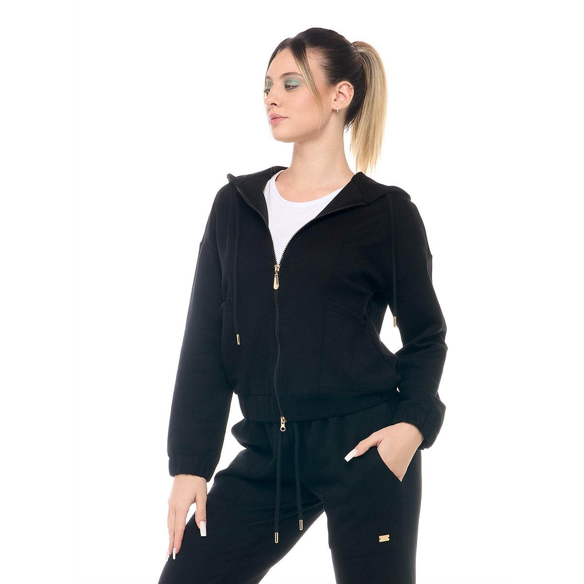 WOMAN_TRACKSUITS_CHIC_W6579A10I01A_09_Image_3