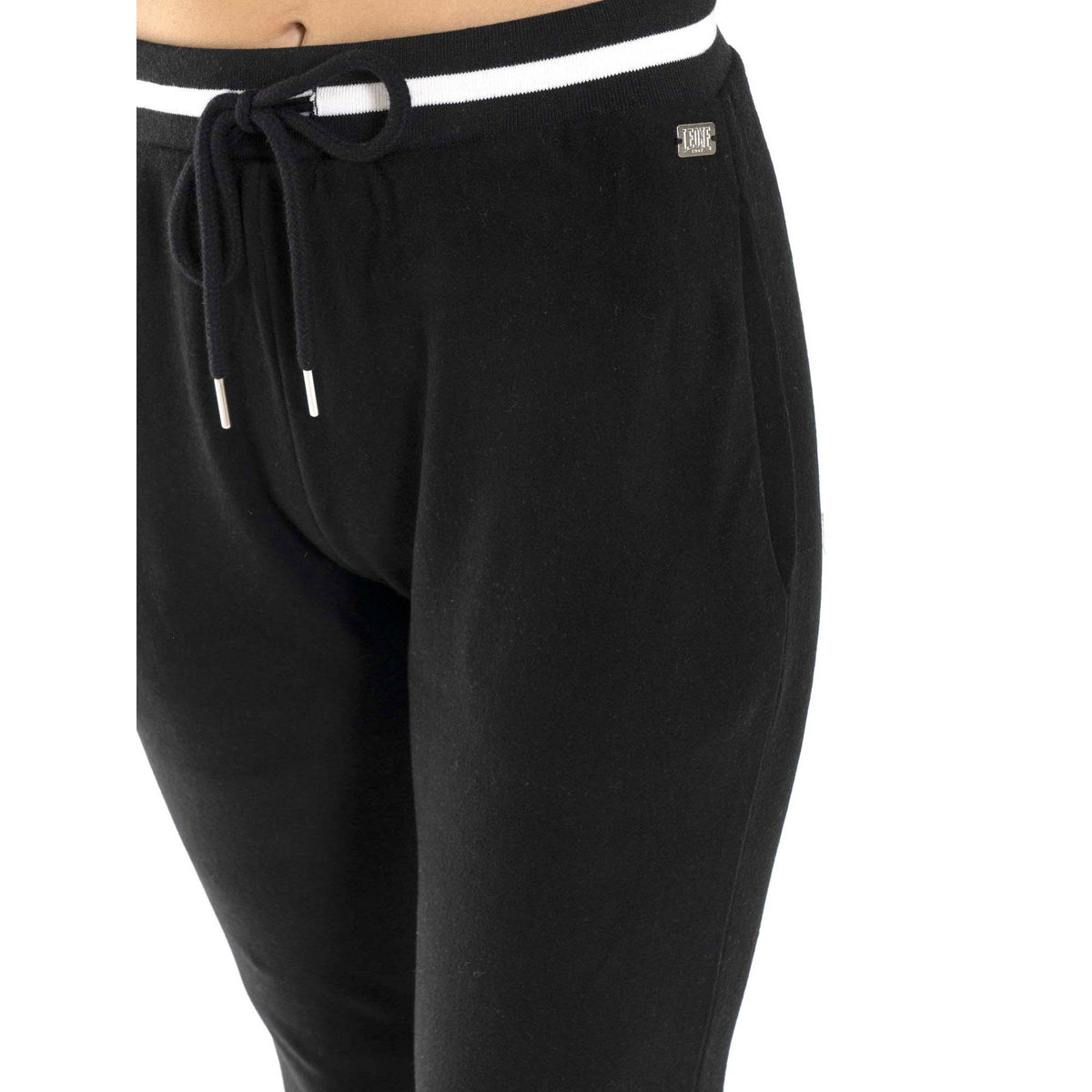 WOMAN_TRACKSUITS_RELAXED_W6158A9F24A_09_Image_3