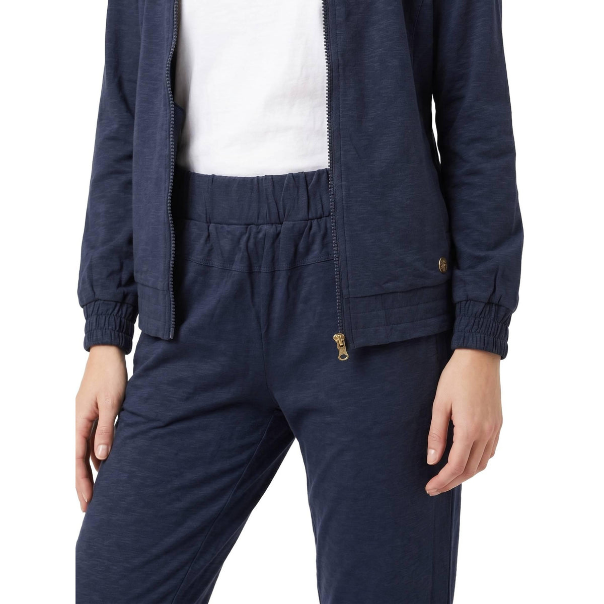WOMAN_TRACKSUITS_URBAN_SAFARI_W7040A12F51A_15_Image_4