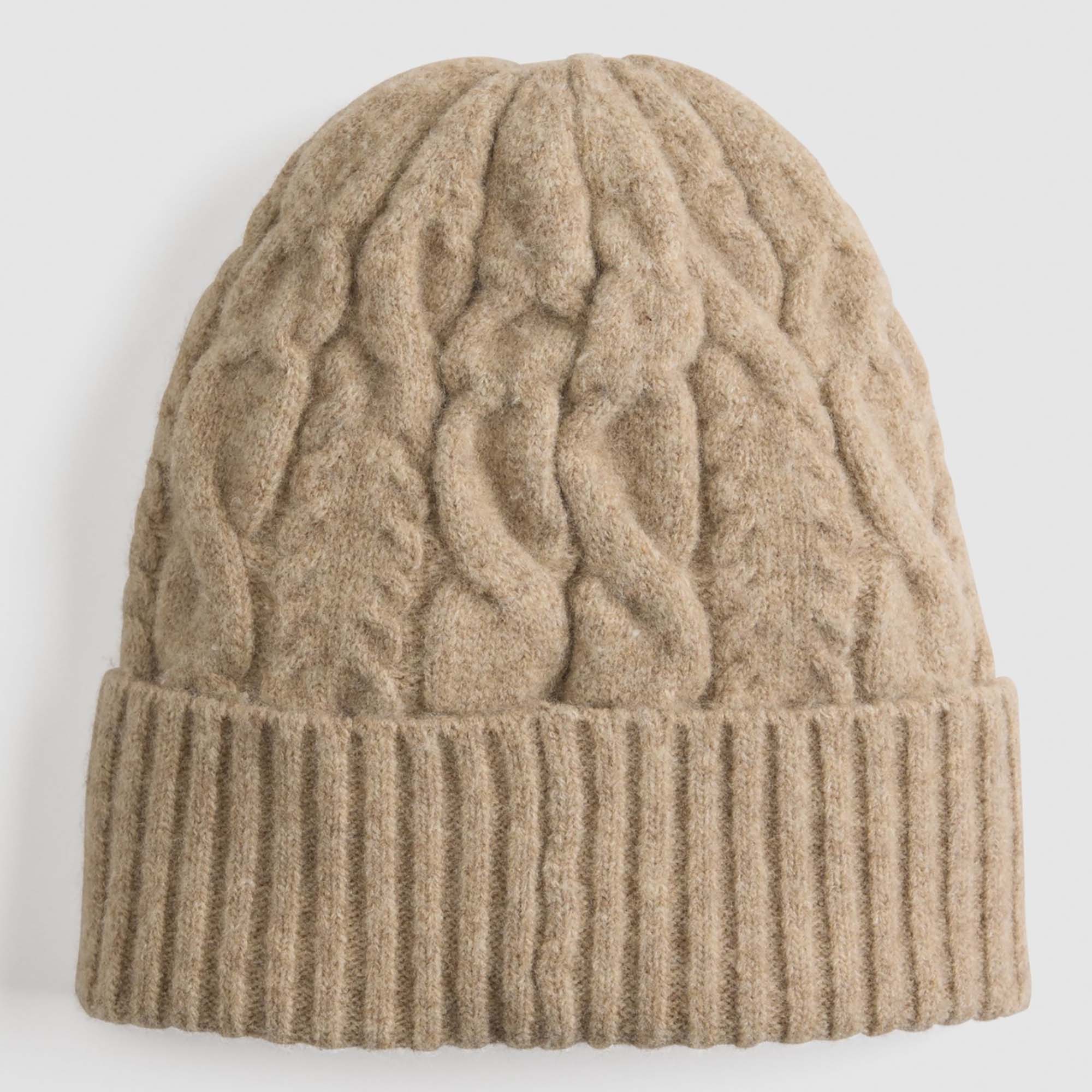 WOMENS_BACKPATCH_BEANIE_-_HOLIDAY_CABLE_004D4_0001_Image_3