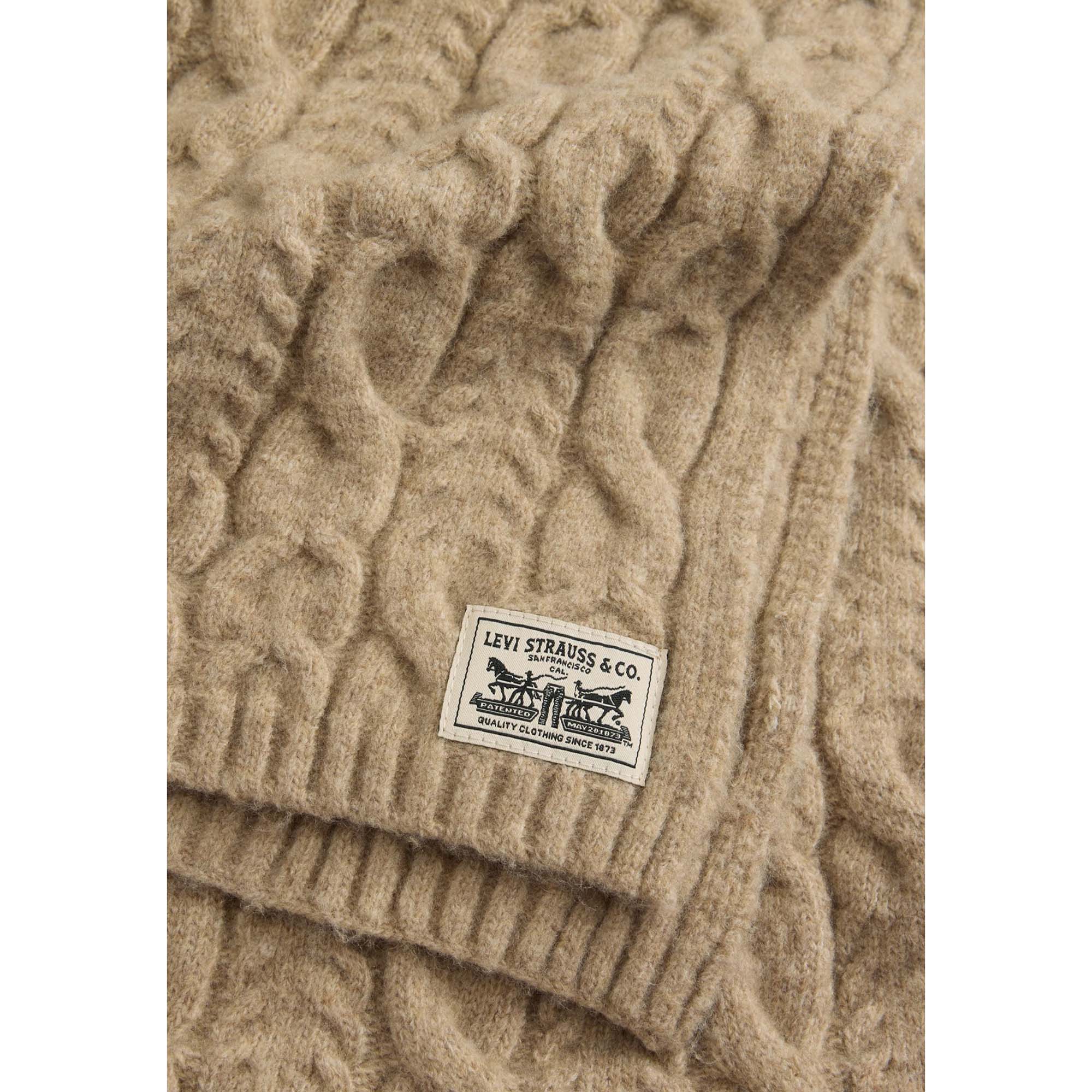 WOMENS_BACKPATCH_SCARF_-_HOLIDAY_OATMEA_004D6_0001_Image_4