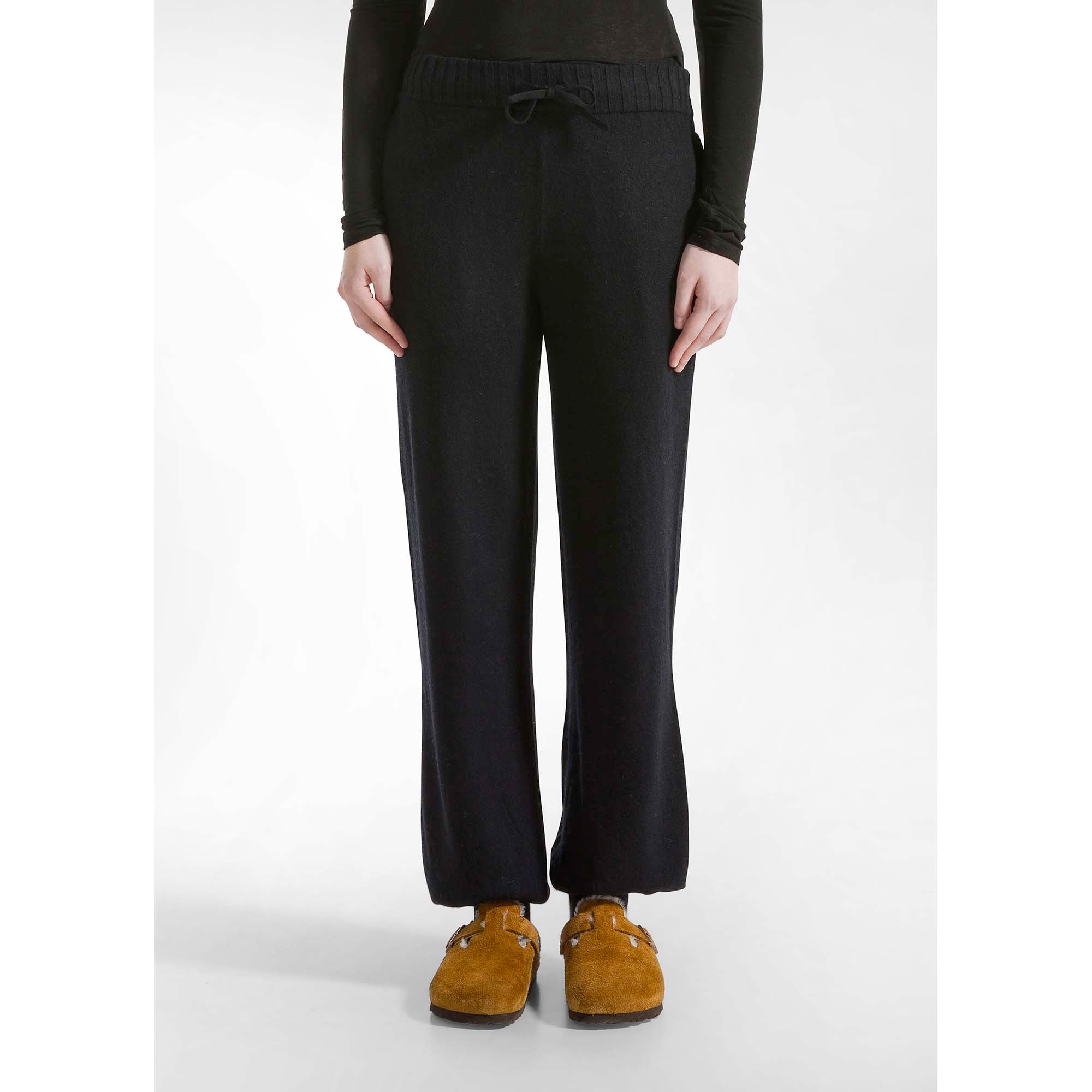 WOOLY_BLEND_KNITTED_JOGGER_PANTS_D12178_10009_Image_3