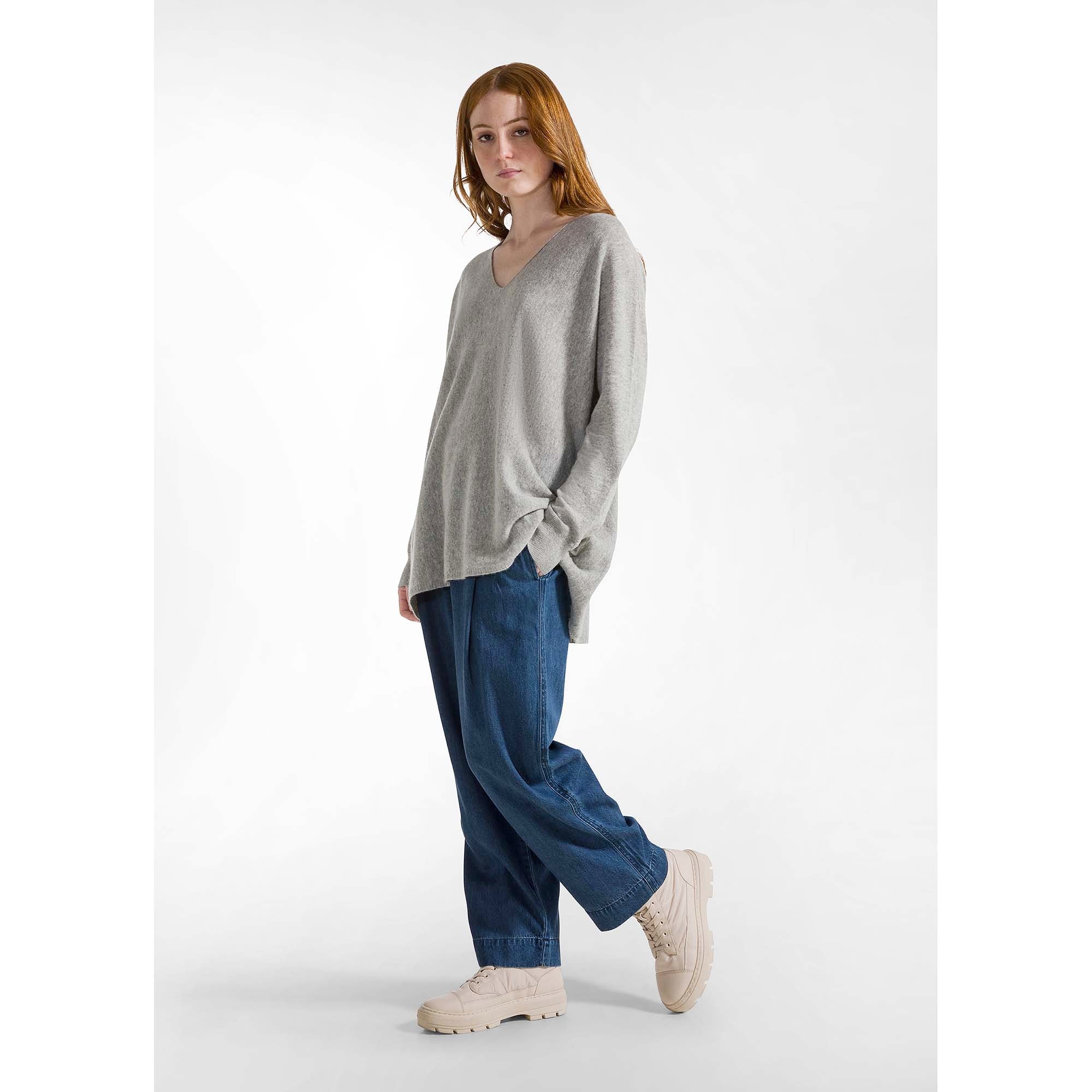 WOOLY_BLEND_V-NECK_SWEATER_D12182_43800_Image_5