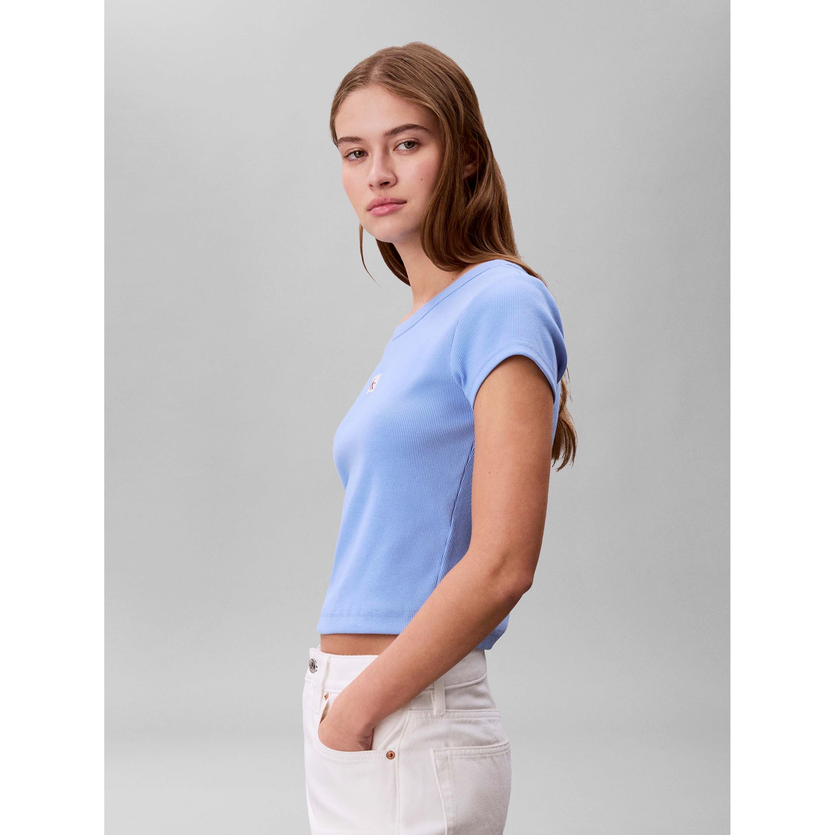 WOVEN_LABEL_2X2_BABY_LV047C200G_C32_Image_4