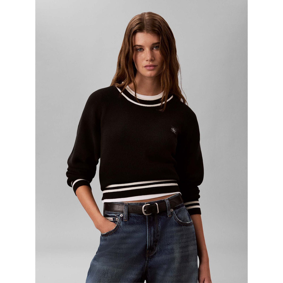 WOVEN_LABEL_CREWNECK_LV047H303G_UB1_Image_2