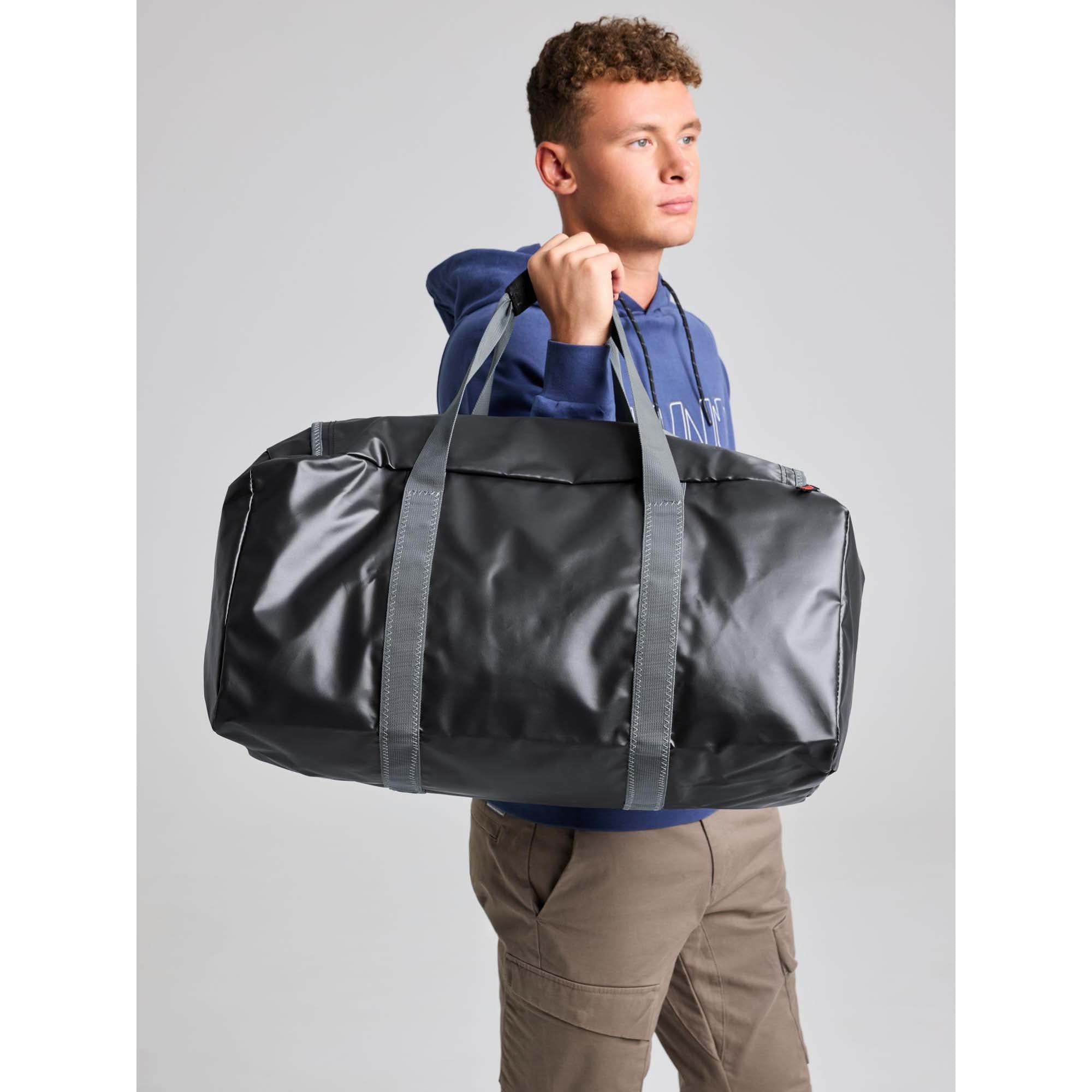 WR_DUFFLE_BAG_L_A463014S00_W01_Image_2