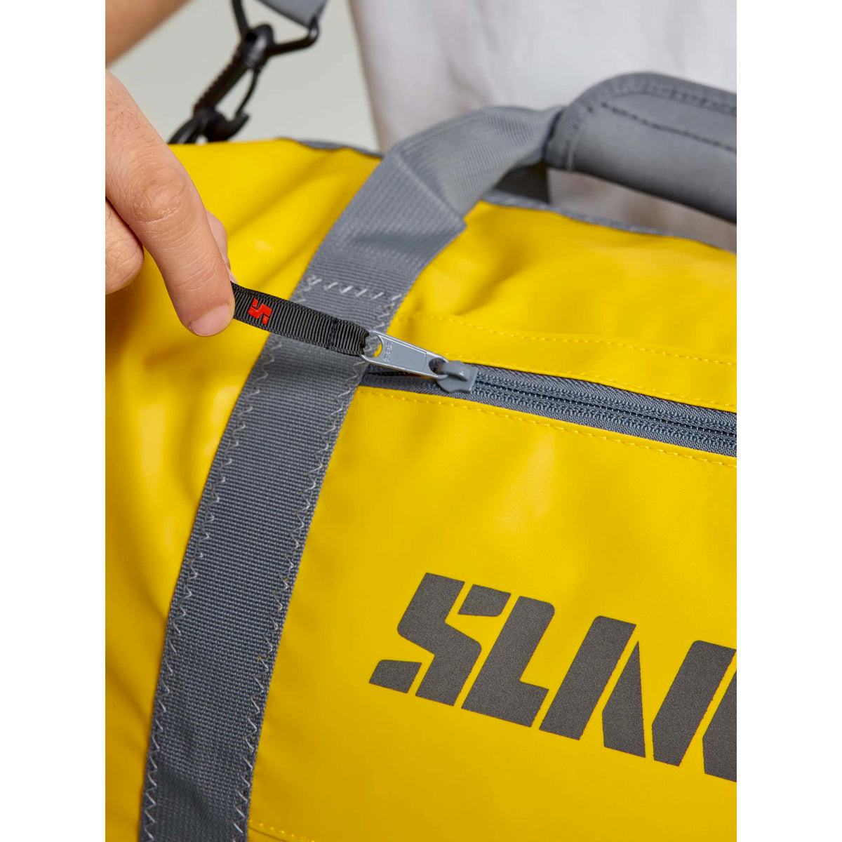 WR_DUFFLE_BAG_M_A463004S00_W41_Image_4