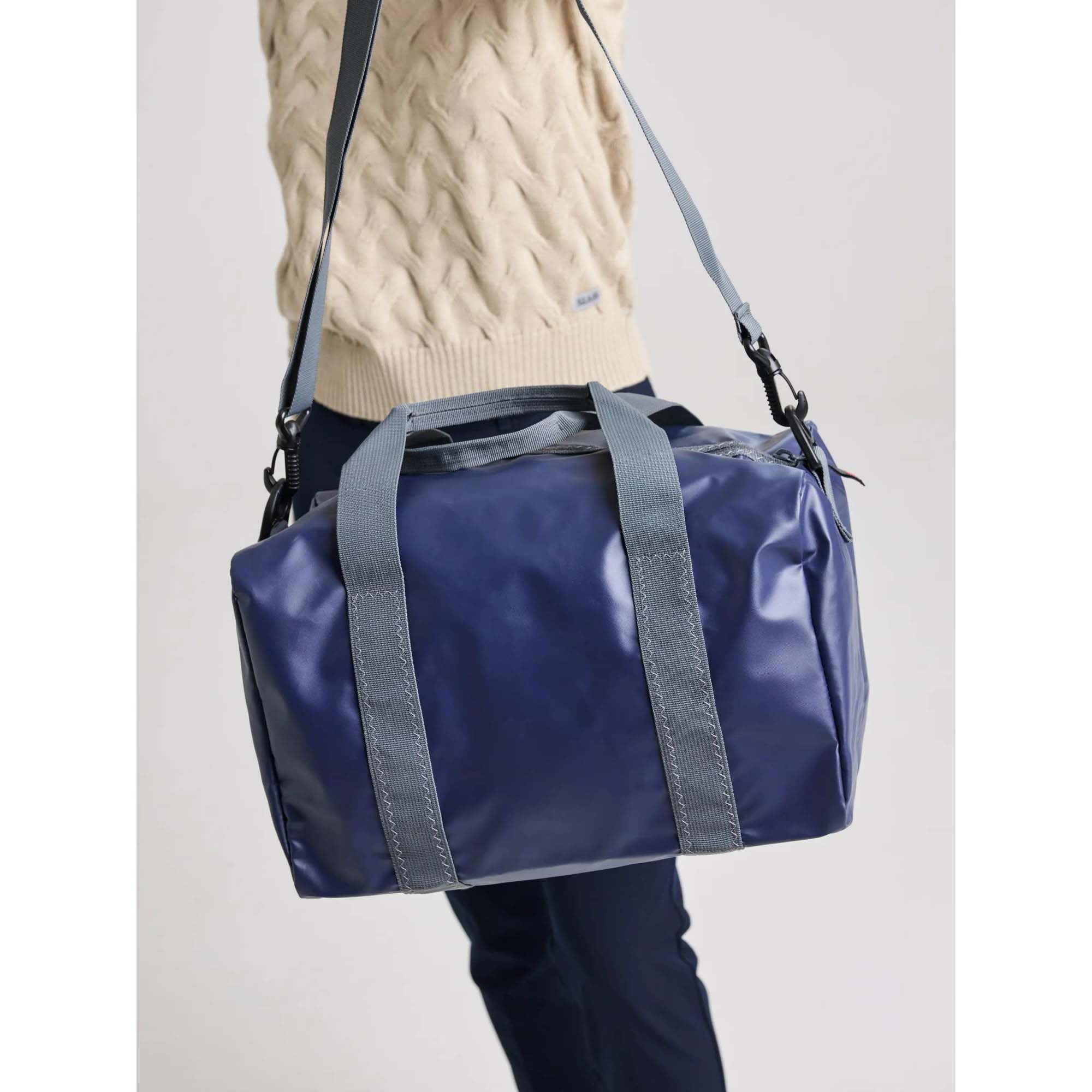 WR_DUFFLE_BAG_S_A463005S00_W12_Image_2