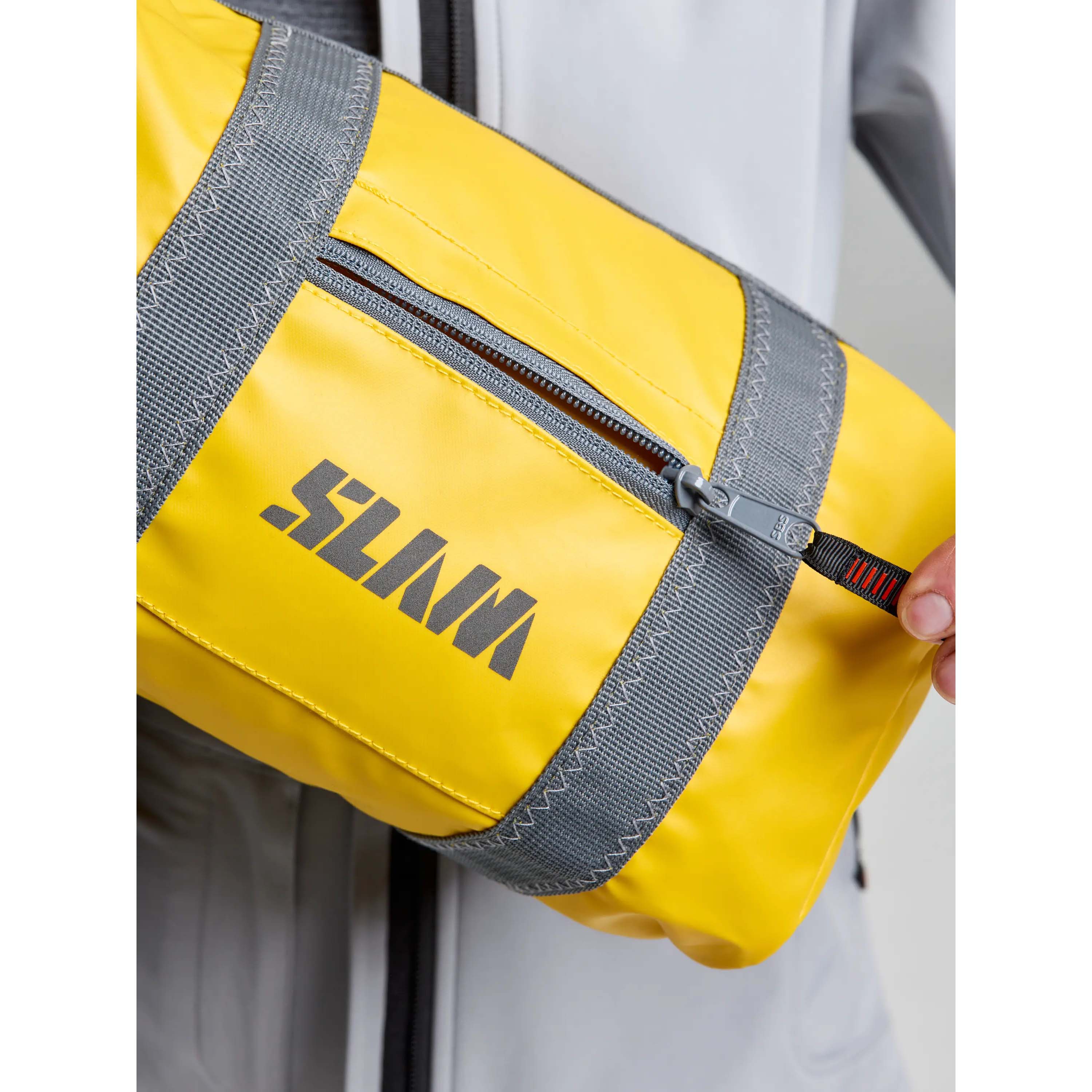 WR_DUFFLE_BAG_XS_A463008S00_W41_Image_4