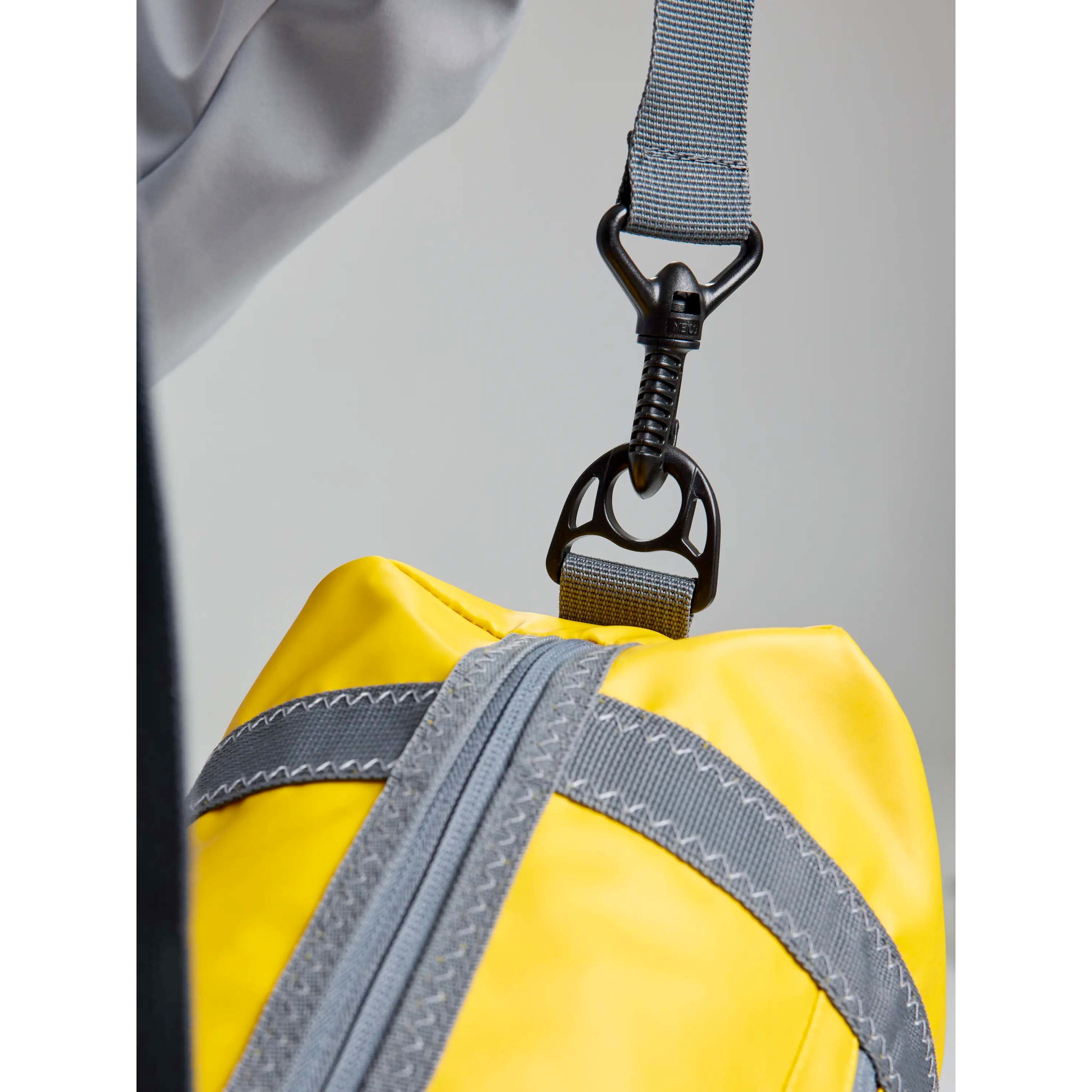 WR_DUFFLE_BAG_XS_A463008S00_W41_Image_5