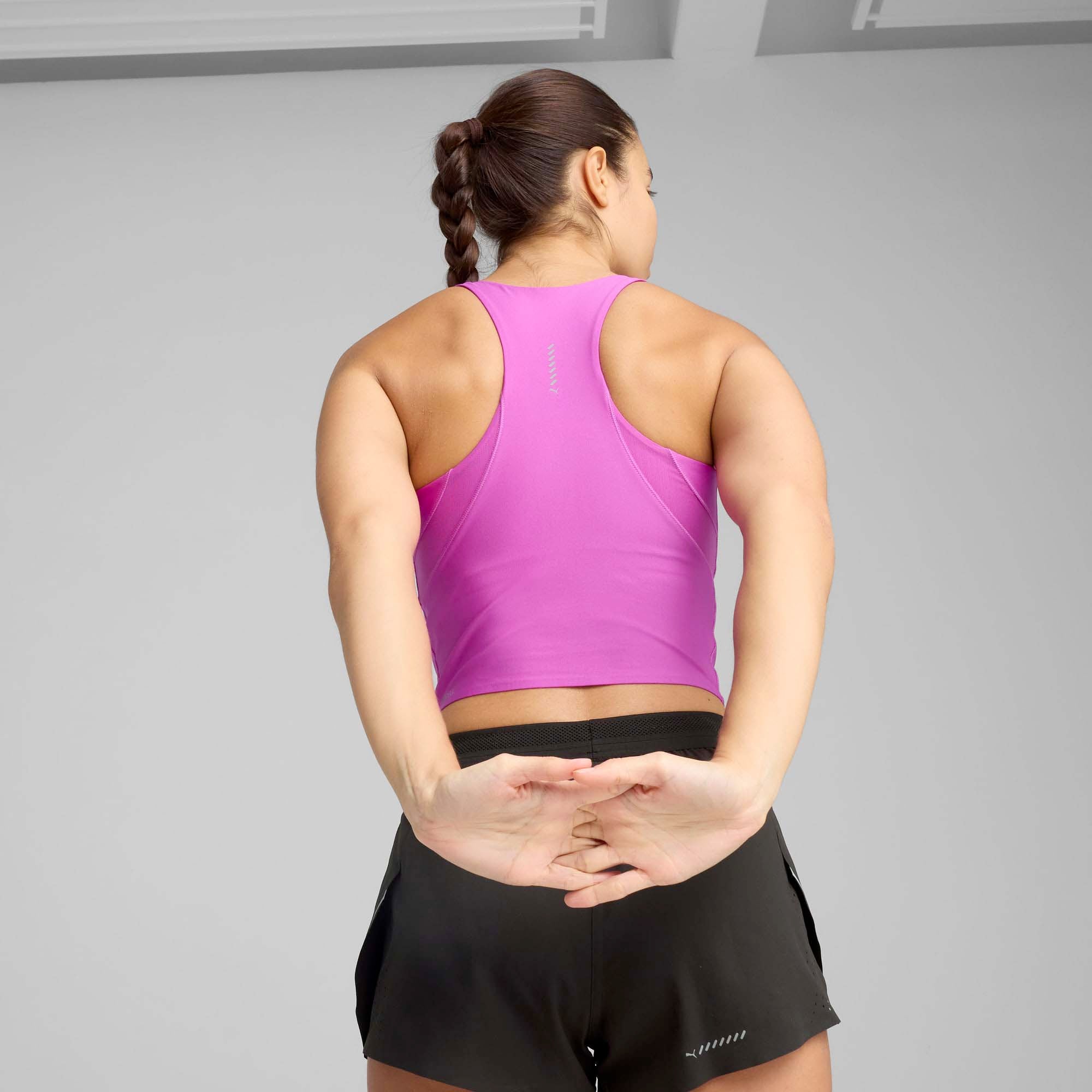 W_RACEDAY_ULTRAFORM_CROP_526646_89_Image_3