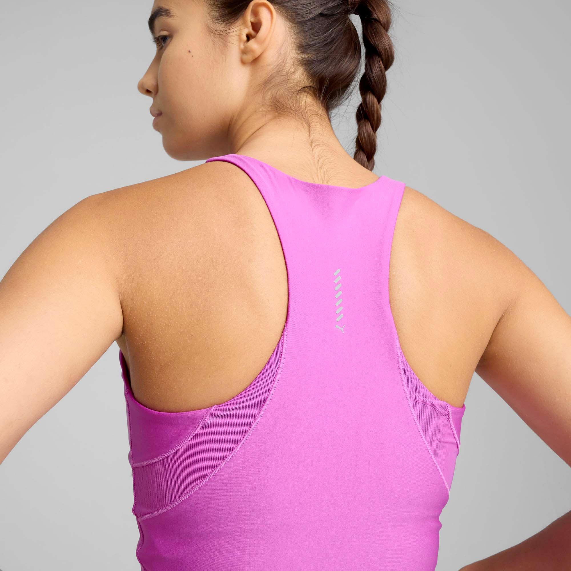 W_RACEDAY_ULTRAFORM_CROP_526646_89_Image_5