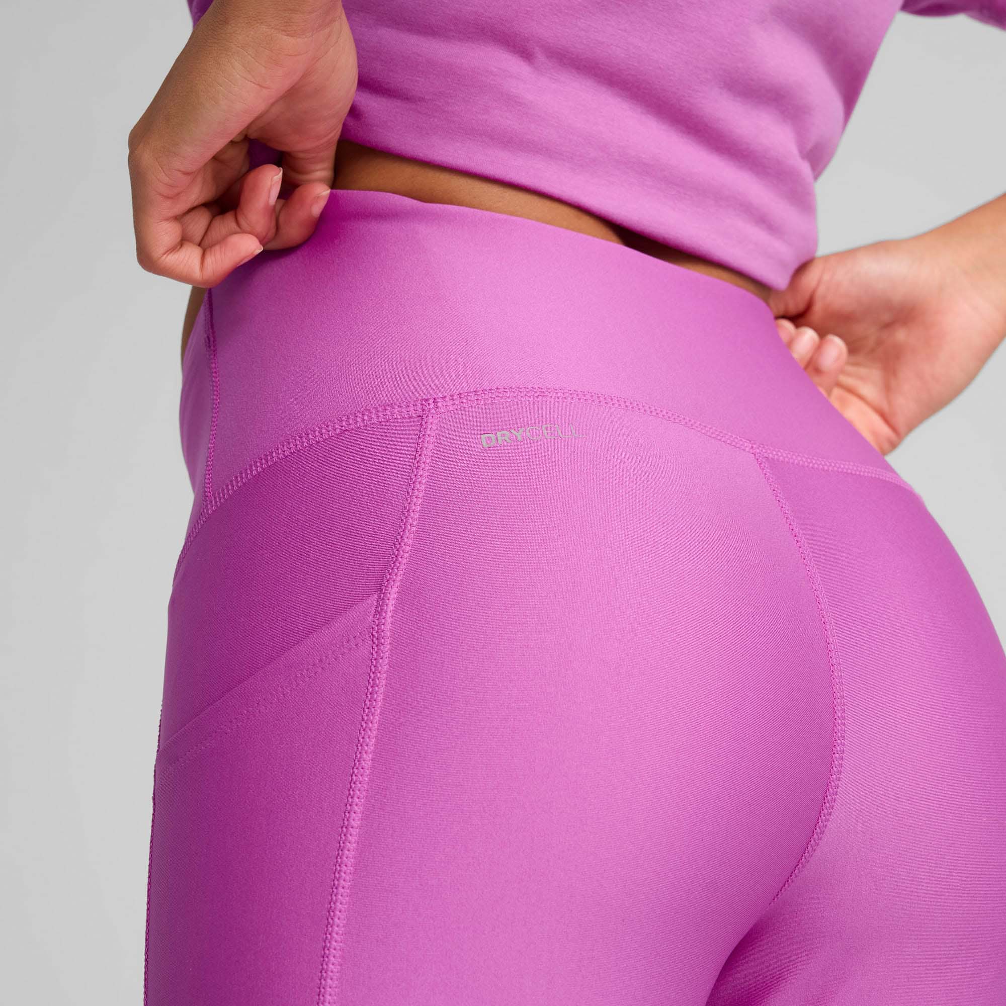 W_RUN_VELOCITY_34TH_TIGHT_526594_89_Image_4