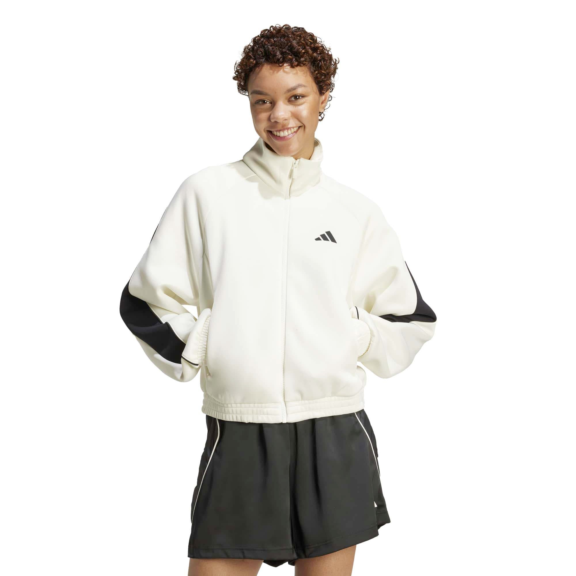 W_STADIUM_TT_JW0519_OWHITEB_Image_2