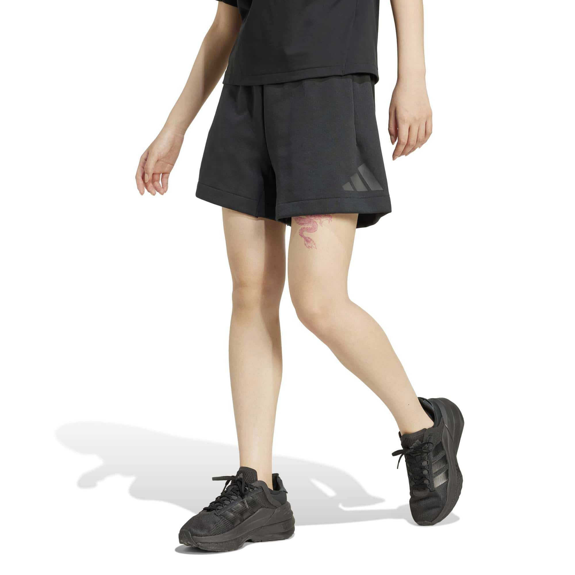 W_ZNE_SHORT_JE7845_BLACK_Image_2