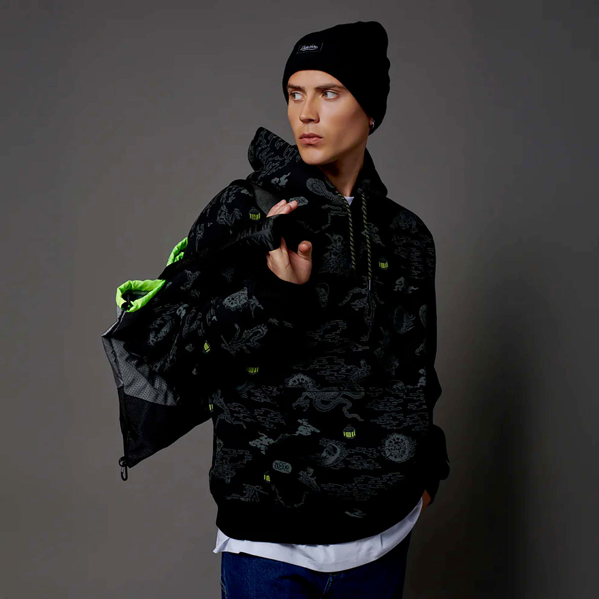YOKAI_PATTERN_HOODIE_SW1063GQ_01_Image_3