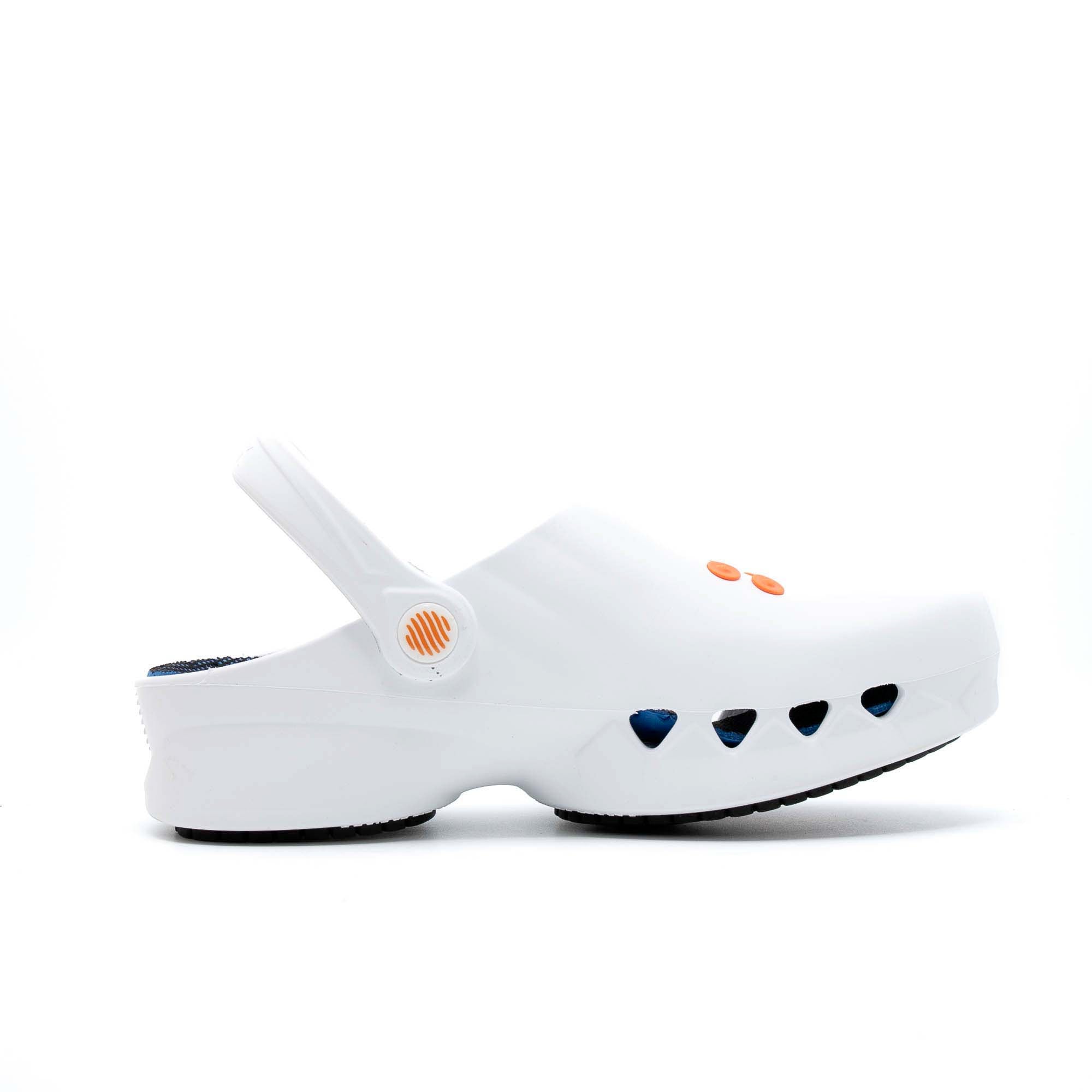 ZOCCOLI_PROFESSIONALI_IN_GOMMA_NUBE_K60866_04_Image_2