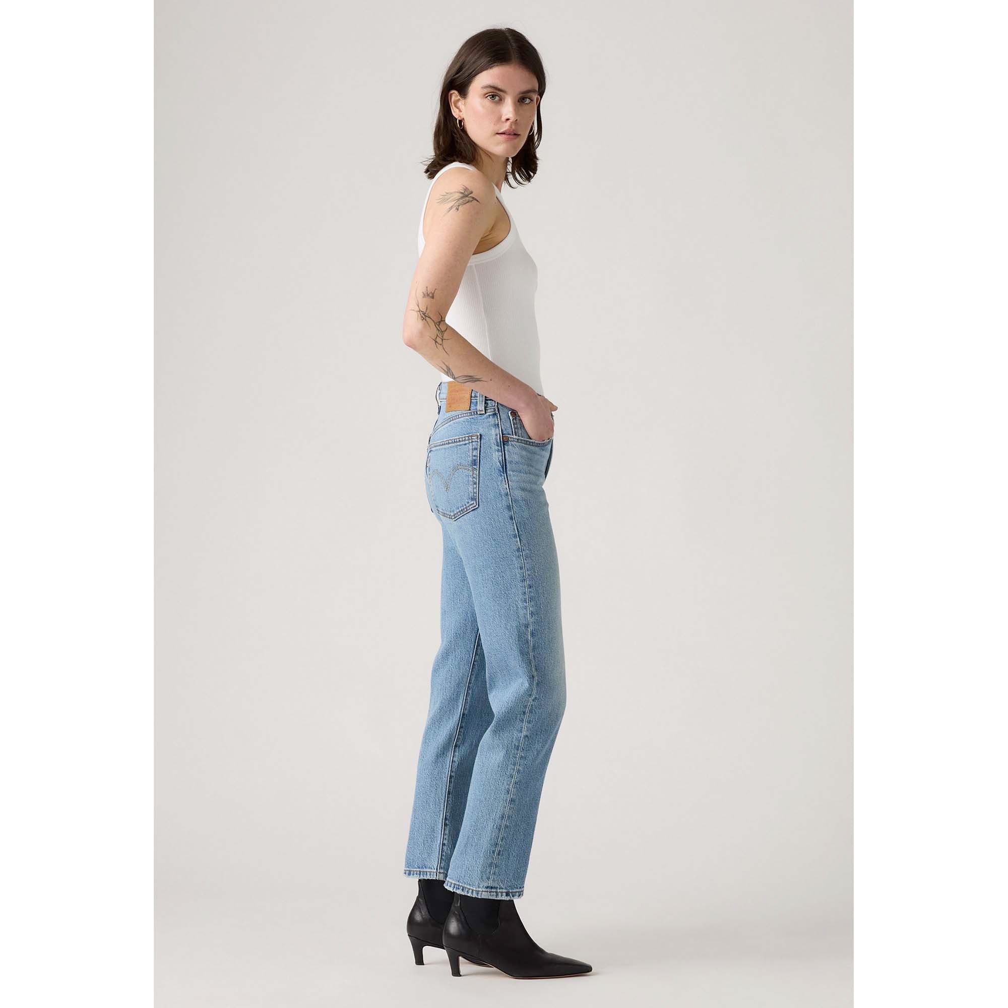 501_CROP_WHERE_TO_NOW_NDX_36200_0391_Image_4