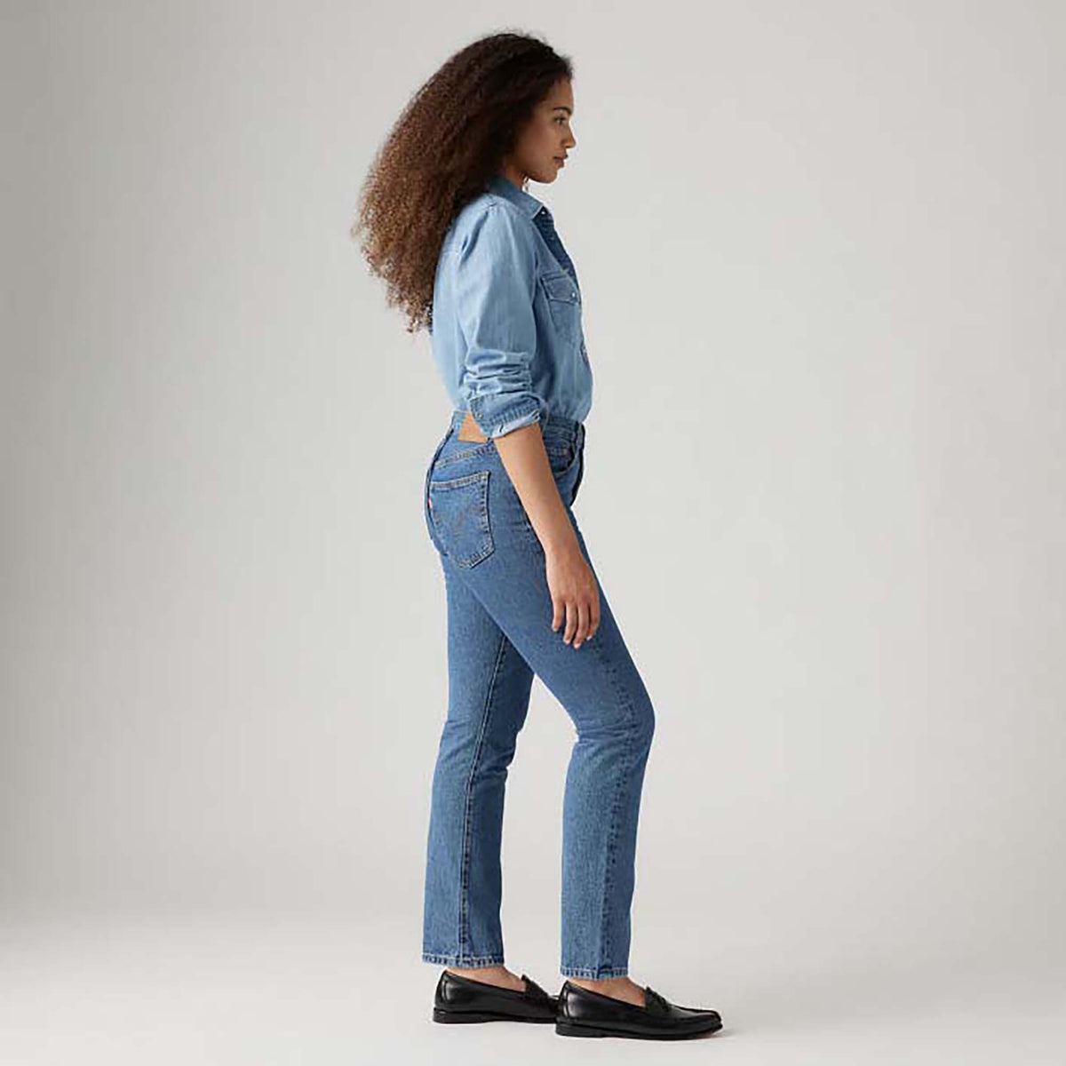 501_JEANS_FOR_WOMEN_SHOUT_OUT_STONE_12501_0438_Image_5