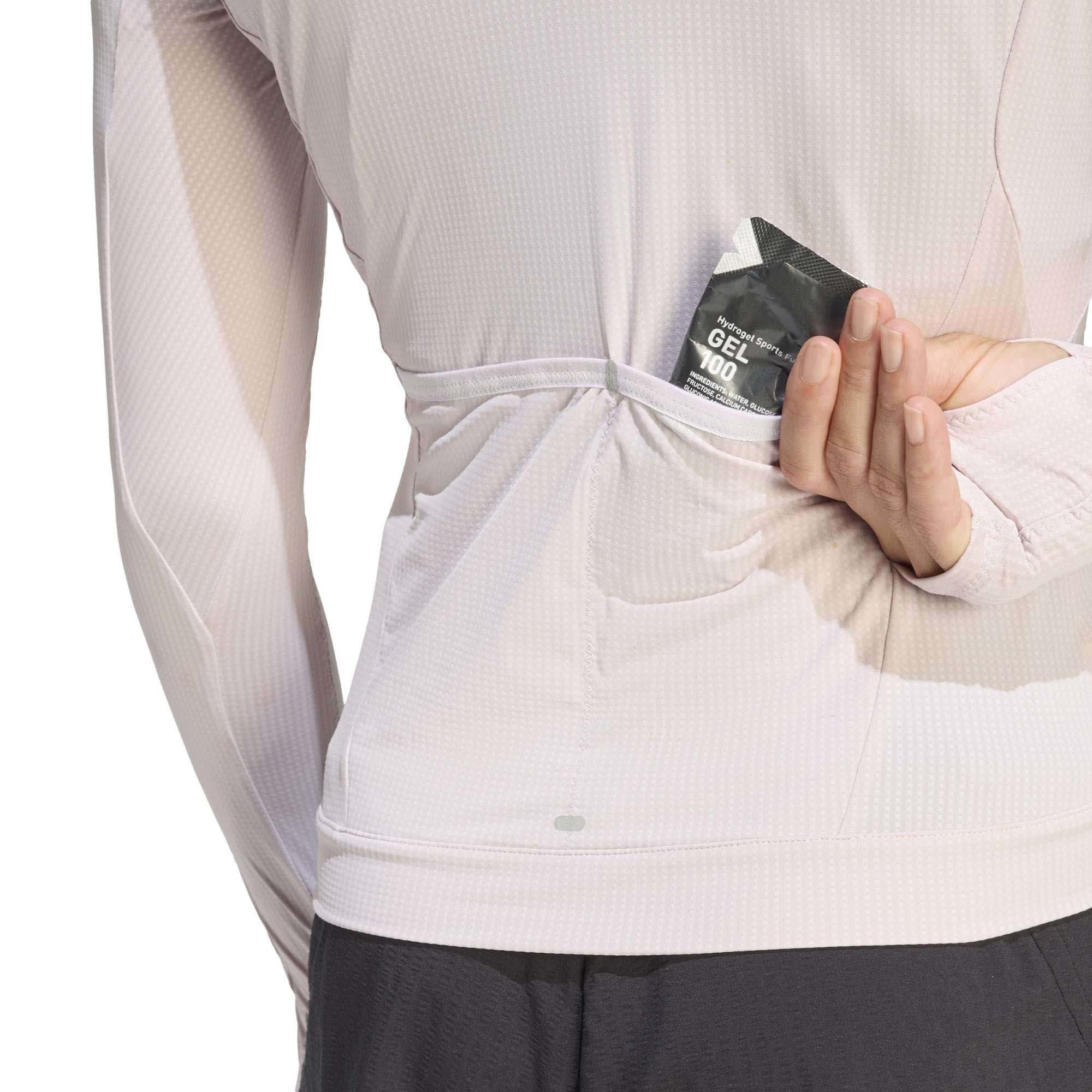 ADI365_W_JC_W_JY9795_ICELAV_Image_4