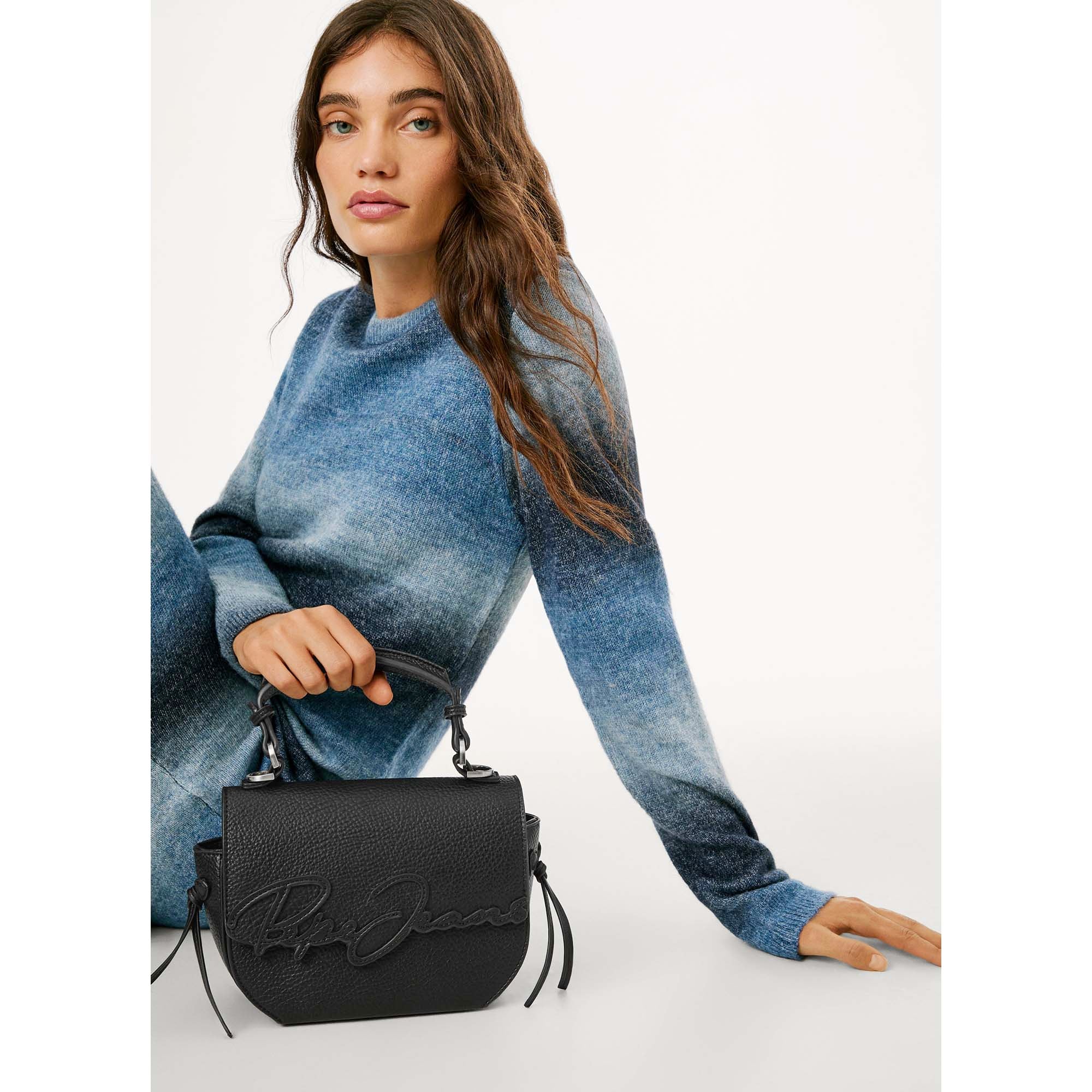 AMBER_SCRIPT_PL031664_999_Image_6