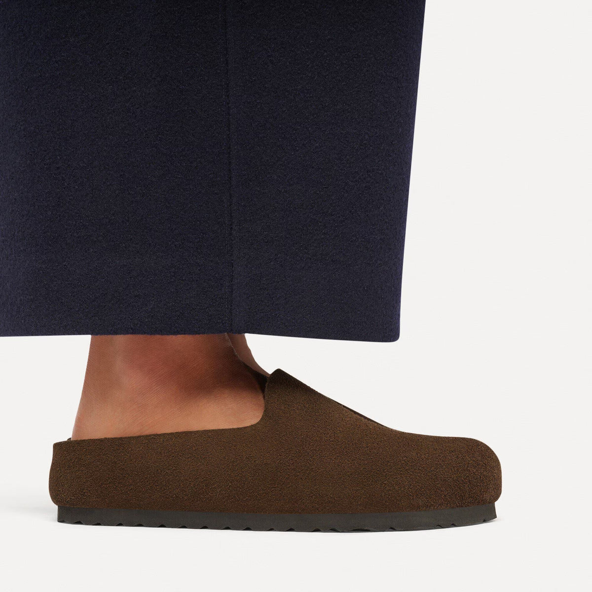 AMSTERDAM_SUEDE_LEATHER_1032552_WRAPPEDC_Image_6