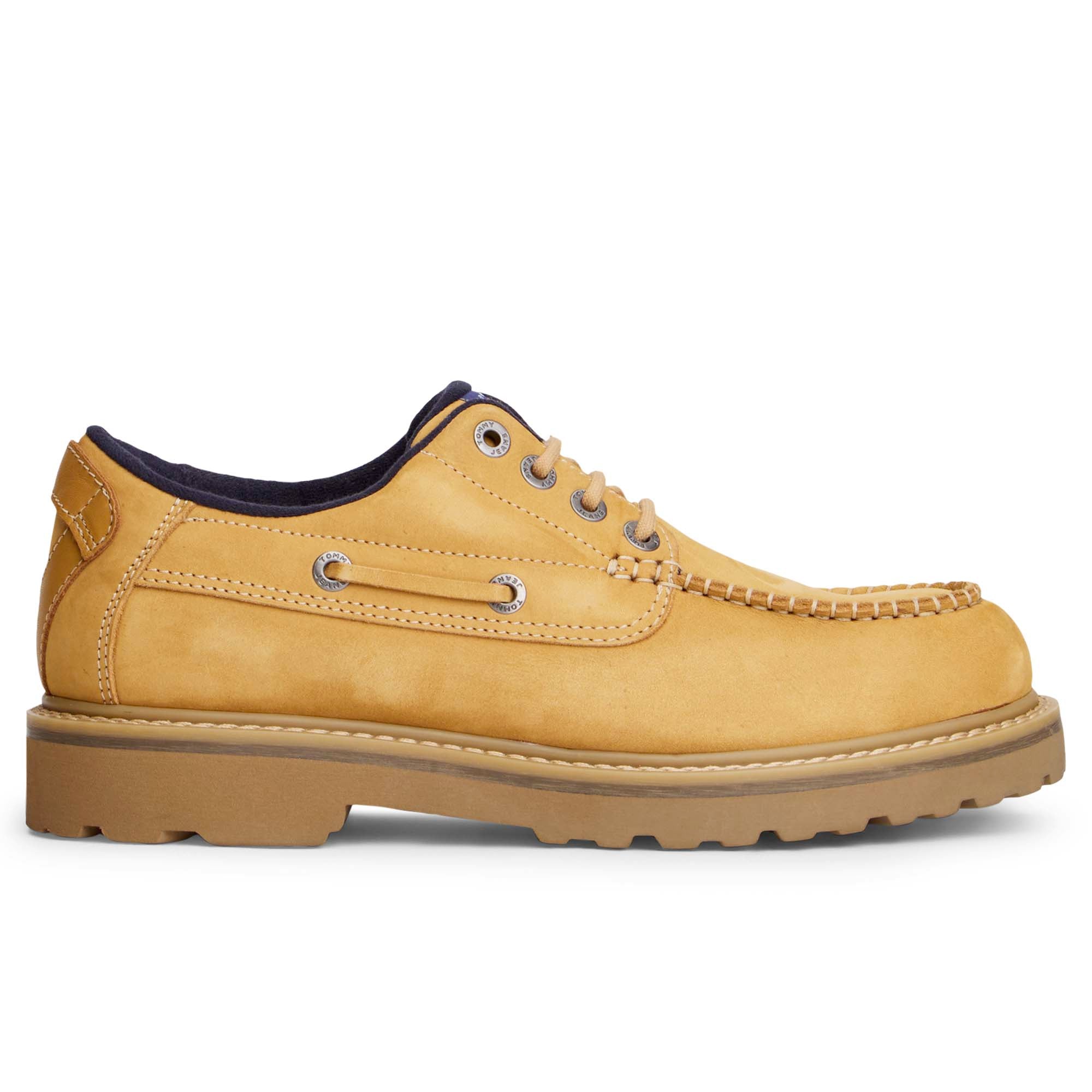 ARCHIVE1_BOAT_SHO_EM0EM01703_KCR_Image_3