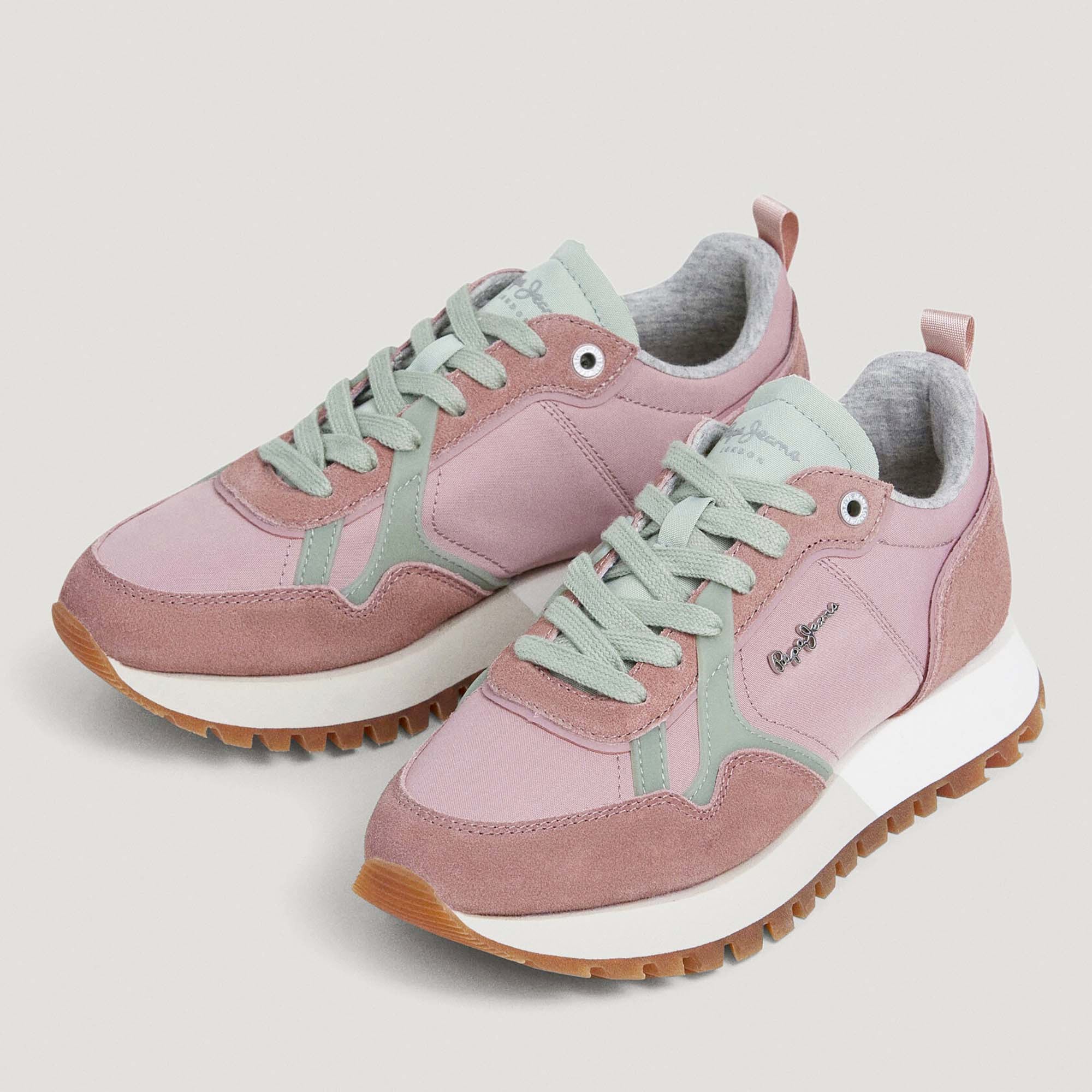 ARI_SNUG_W_PLS400001_323_Image_2