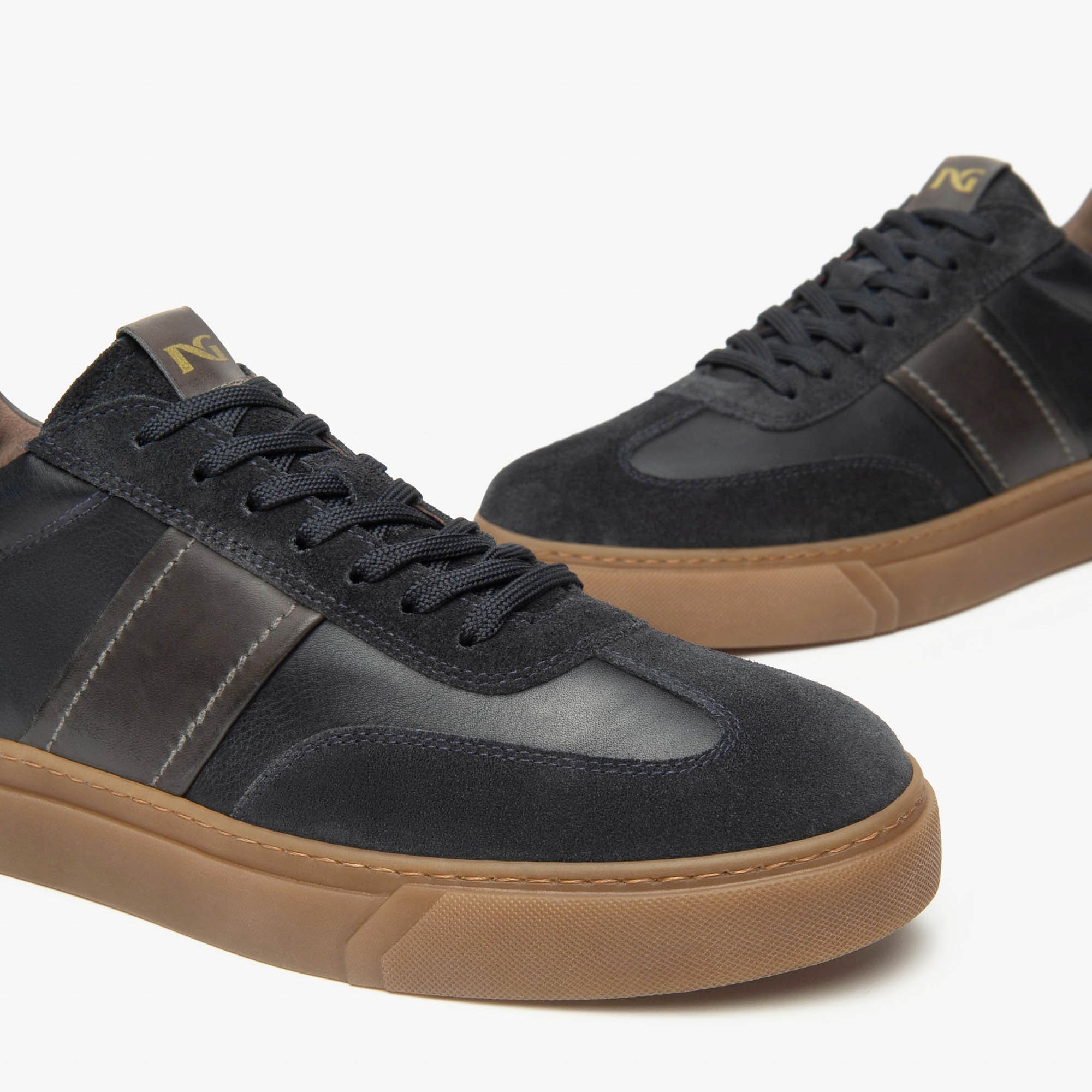 AROLD_139_VIENNA_0883_KENIA_ANTRACITE_TR_ISEO_1_I500950U_200_Image_3