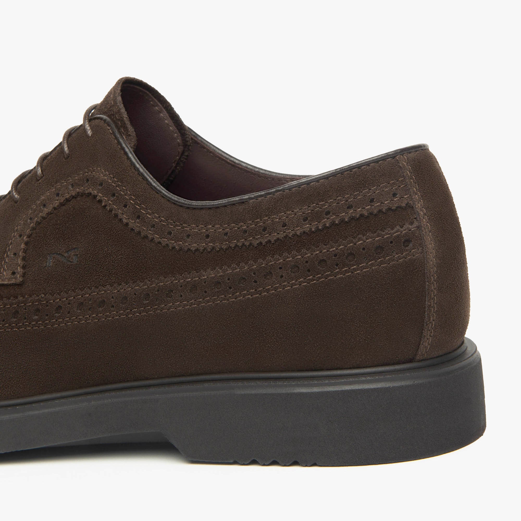 AROLD_PUGUBBIO_L18325_TD_I500840U_300_Image_3