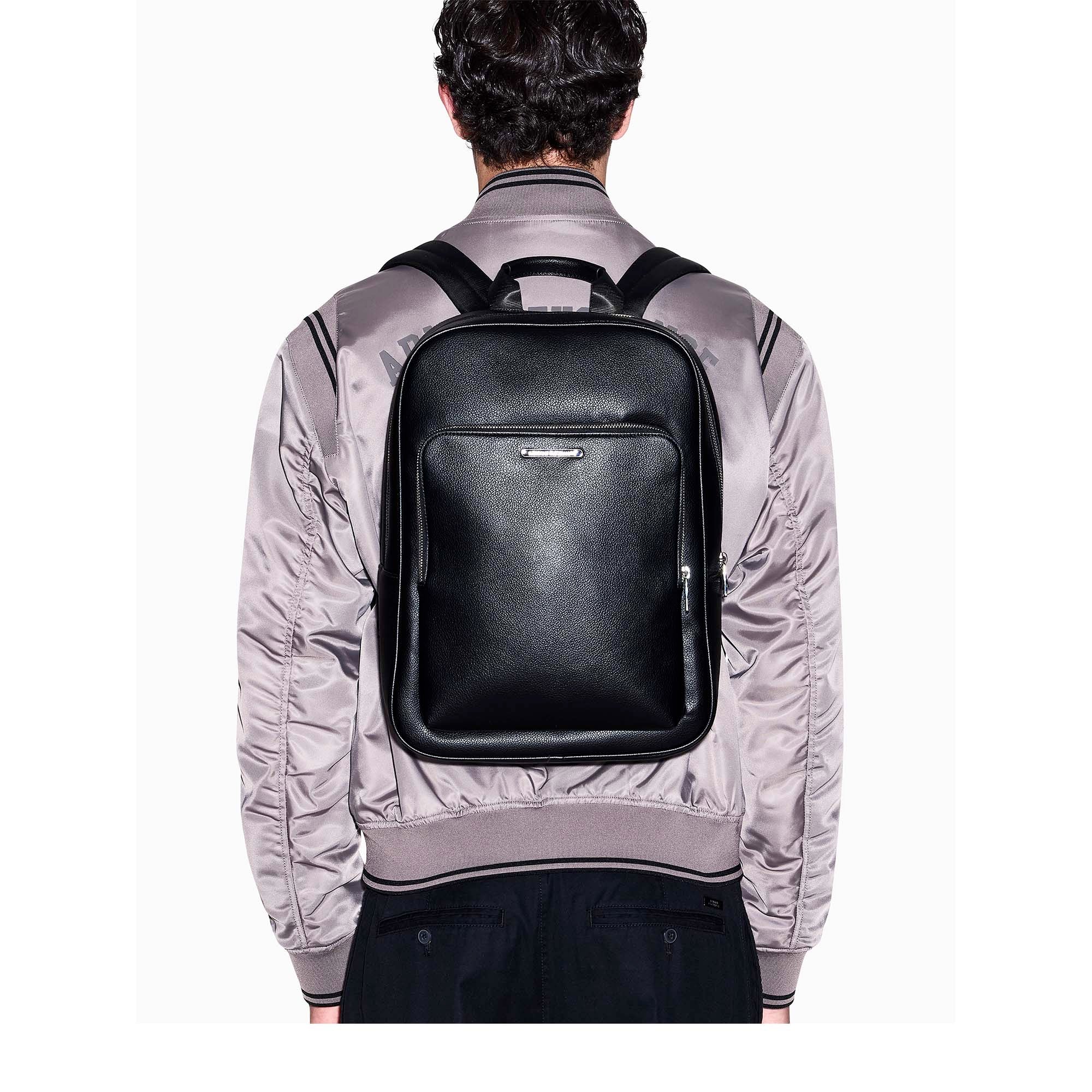 BACKPACK_XM000241AF12134_UC001_Image_6