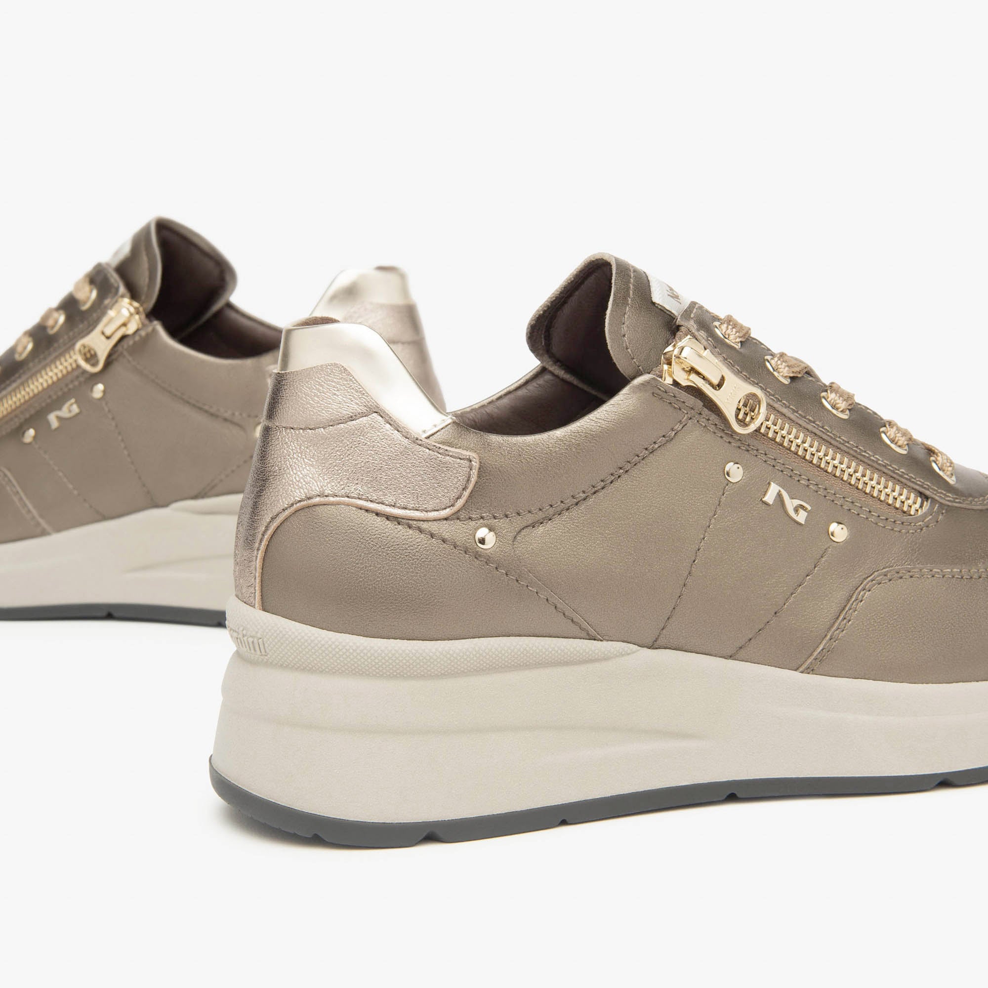 BAGOYA_ETOILE_LEO_TBRILL_PLATINO_6074_TR_ROANA_LI_I514070D_322_Image_4