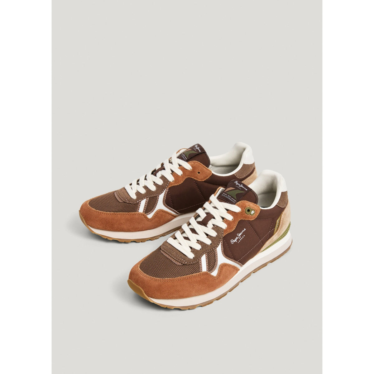BRIT_BOOST_M_PMS400048_198_Image_2
