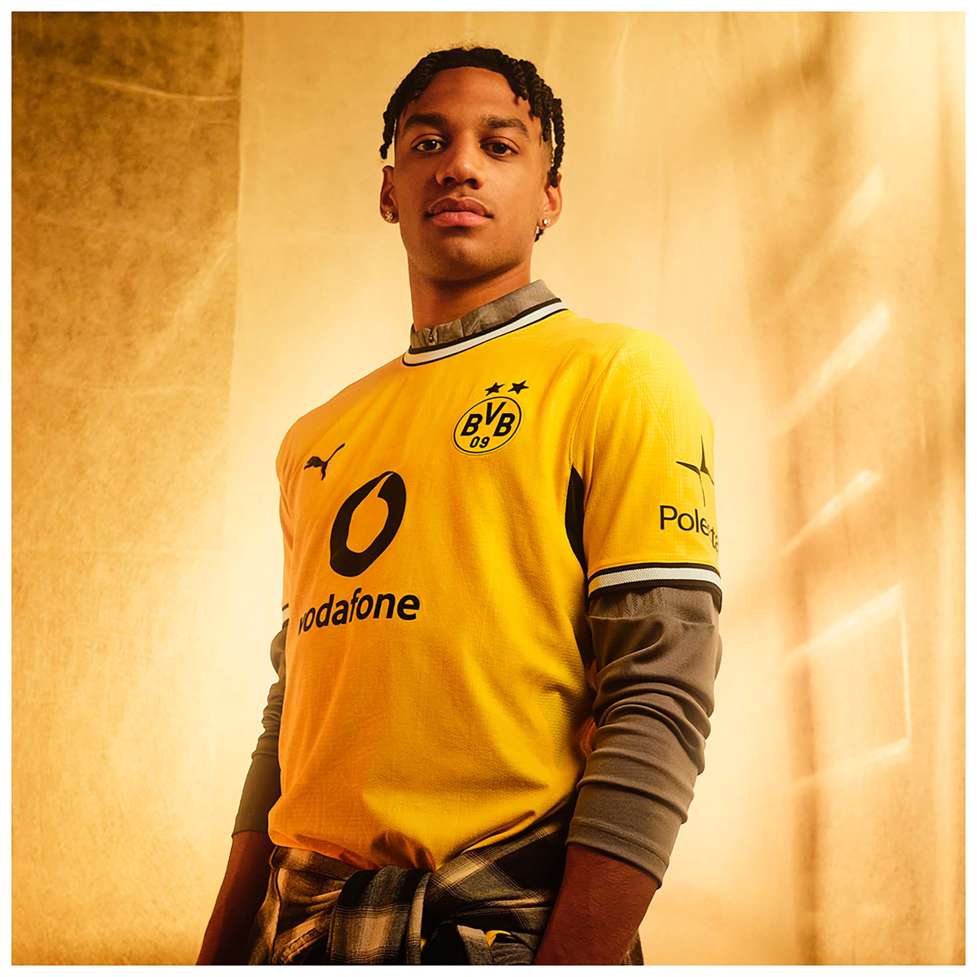 BVB_HOME_JERSEY_REPLICA_784088_01_Image_6