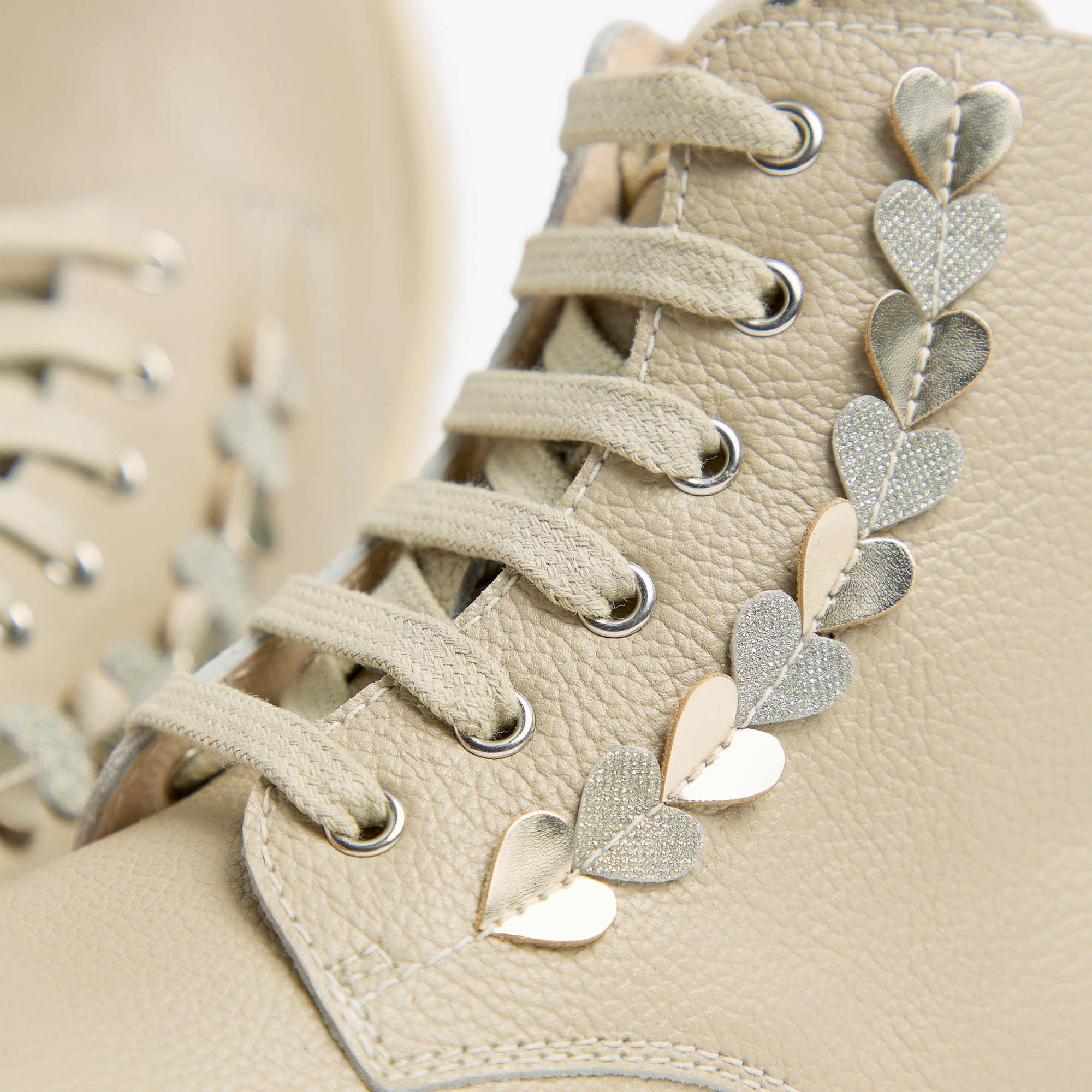 CAIRO_TBRILL_PLATINO_6074_TMICROGLITTER_PLATI_TR_I527982F_412_Image_4