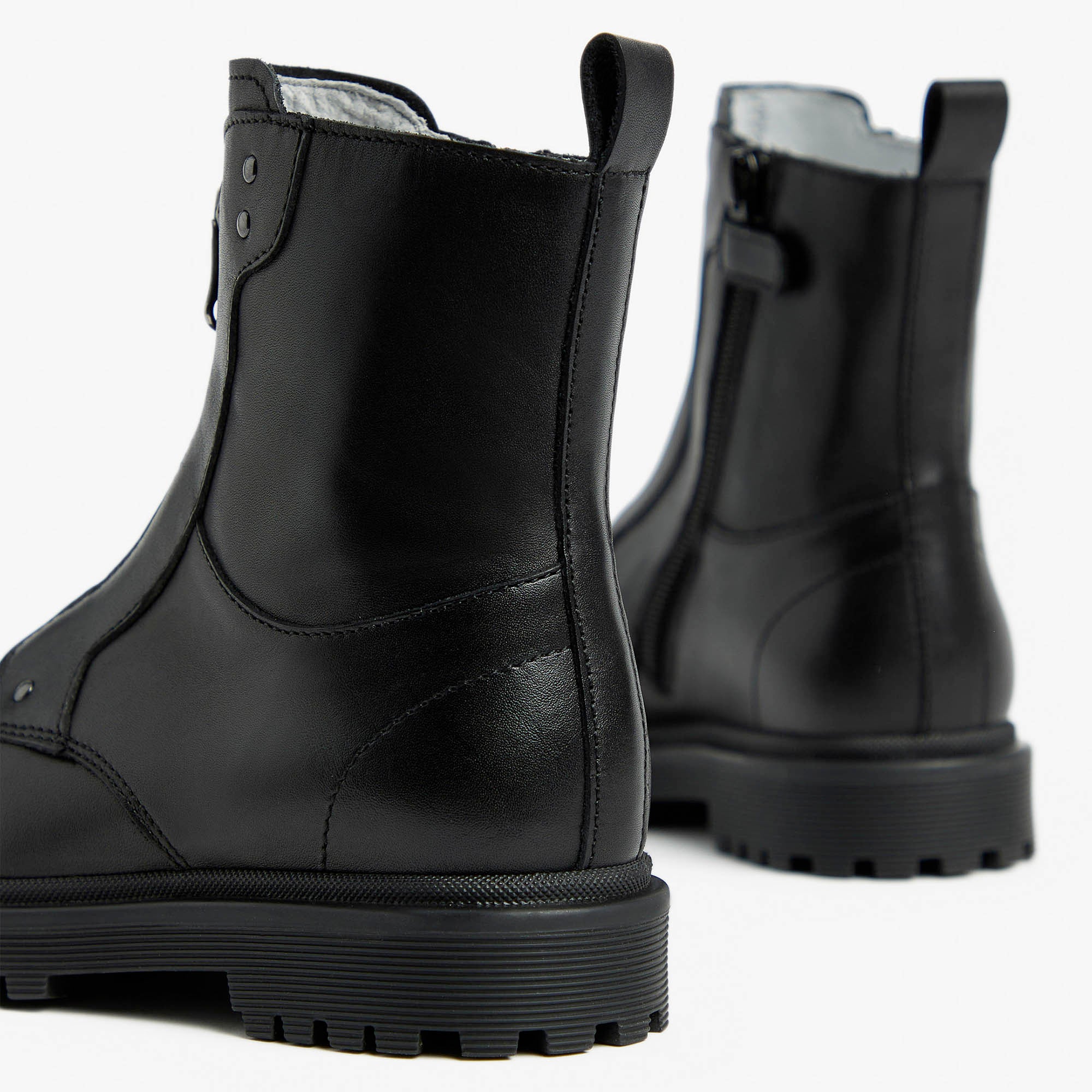 CAIRO_TR_BRENNA_ESCORT_NER_I533471F_100_Image_3