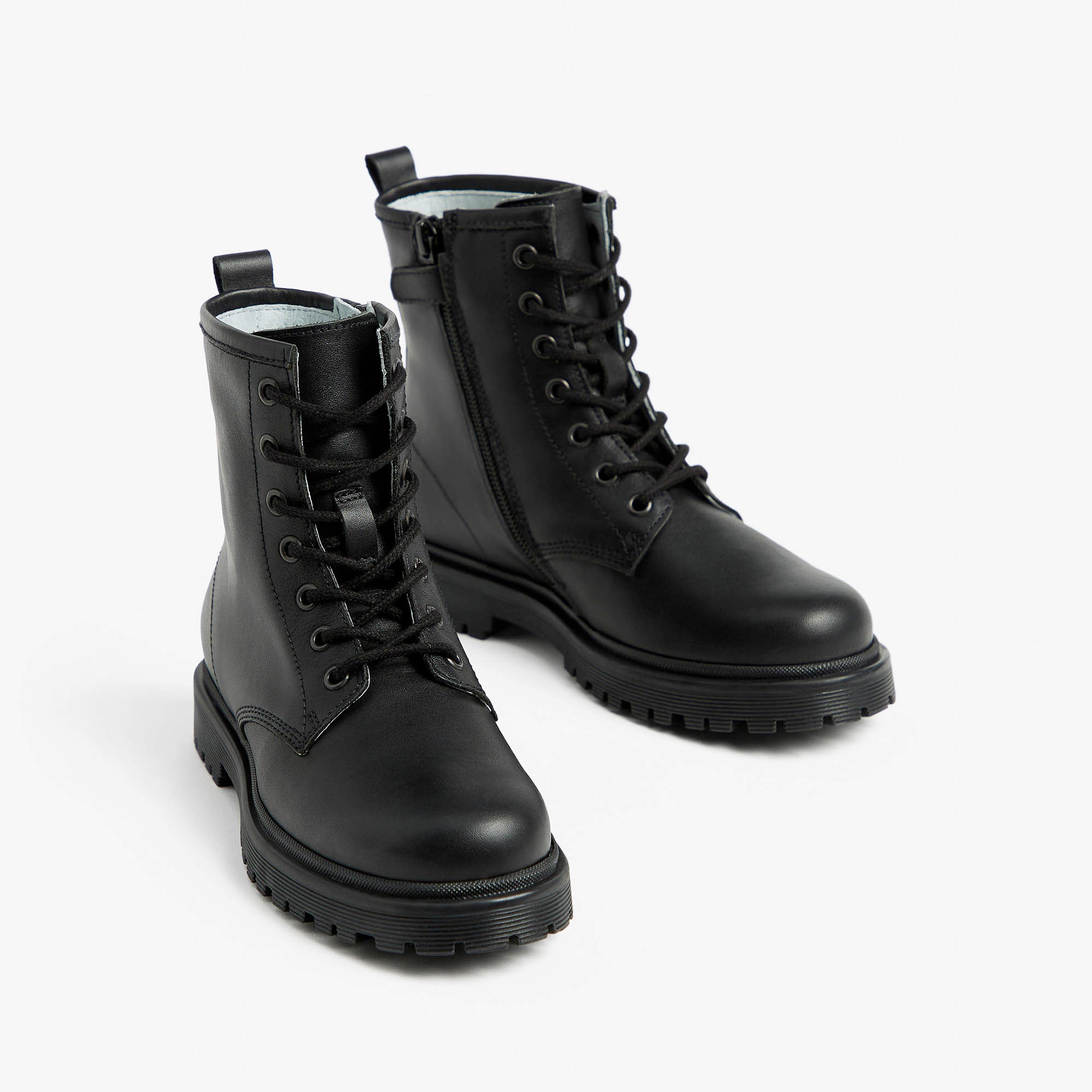 CAIRO_TR_BRENNA_ESCORT_NER_I533473F_100_Image_2