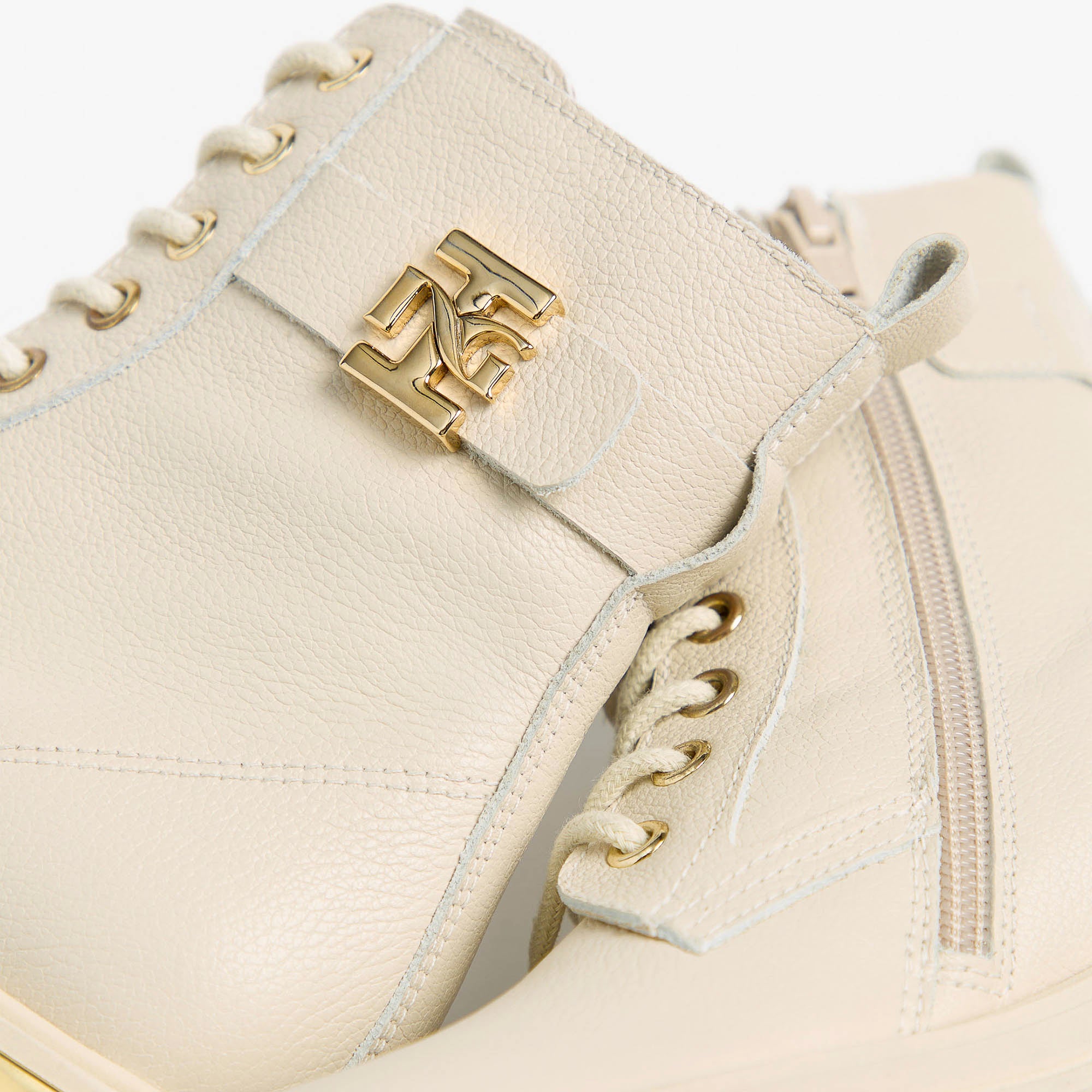 CAIRO_TR_LEONE_LEGERA_BEIG_I533490F_412_Image_4