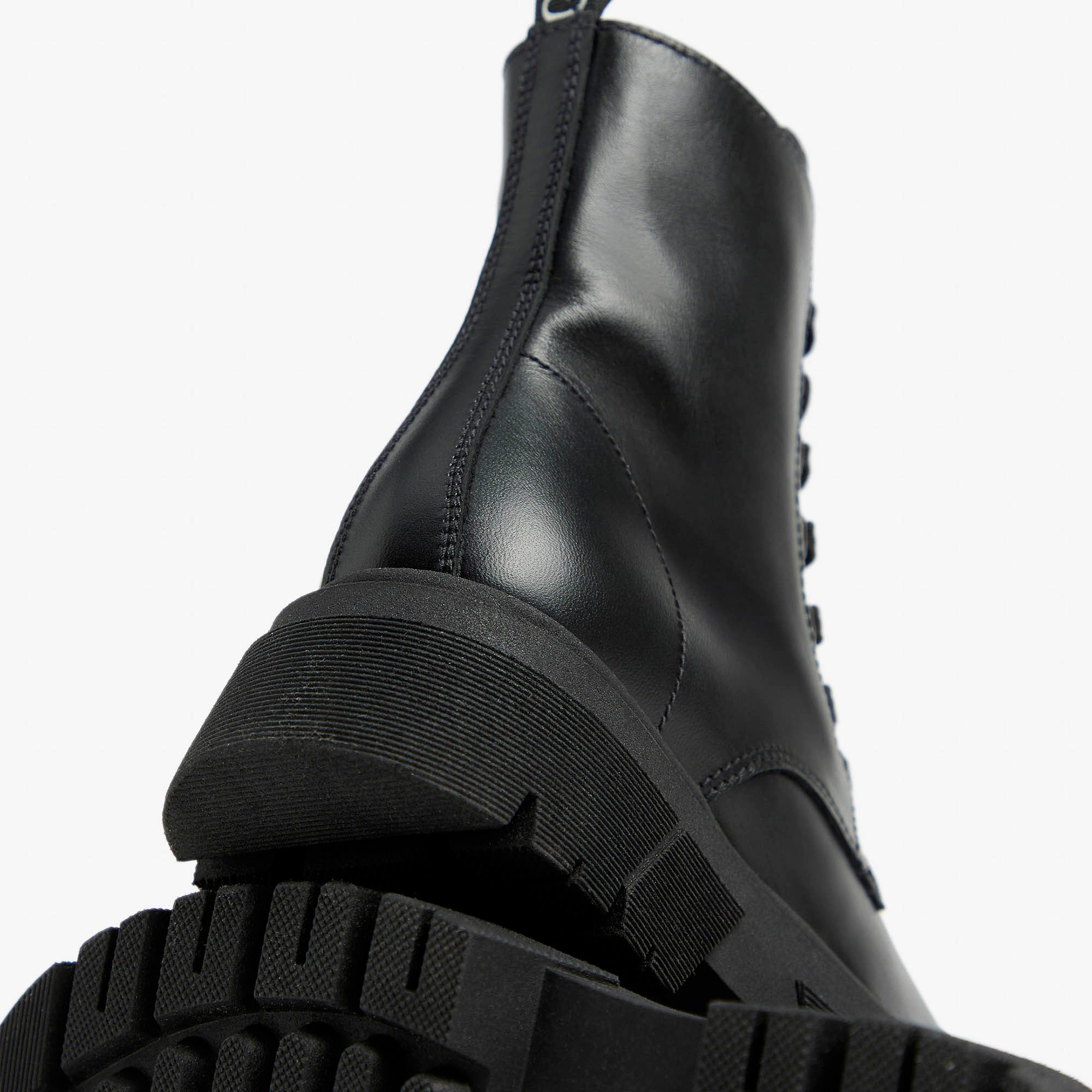 CAIRO_TR_PISTOIA_LEONOR_LI_I533510F_100_Image_3