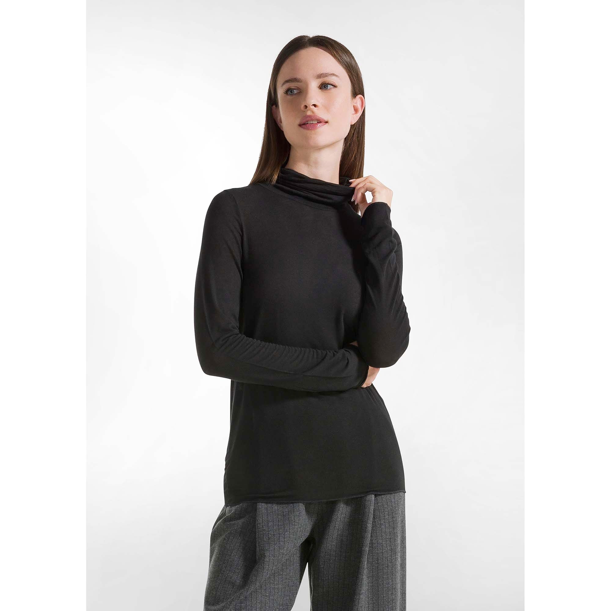 CASHMERE_BLEND_HIGH_NECK_T-SHIRT_A00661_10009_Image_2