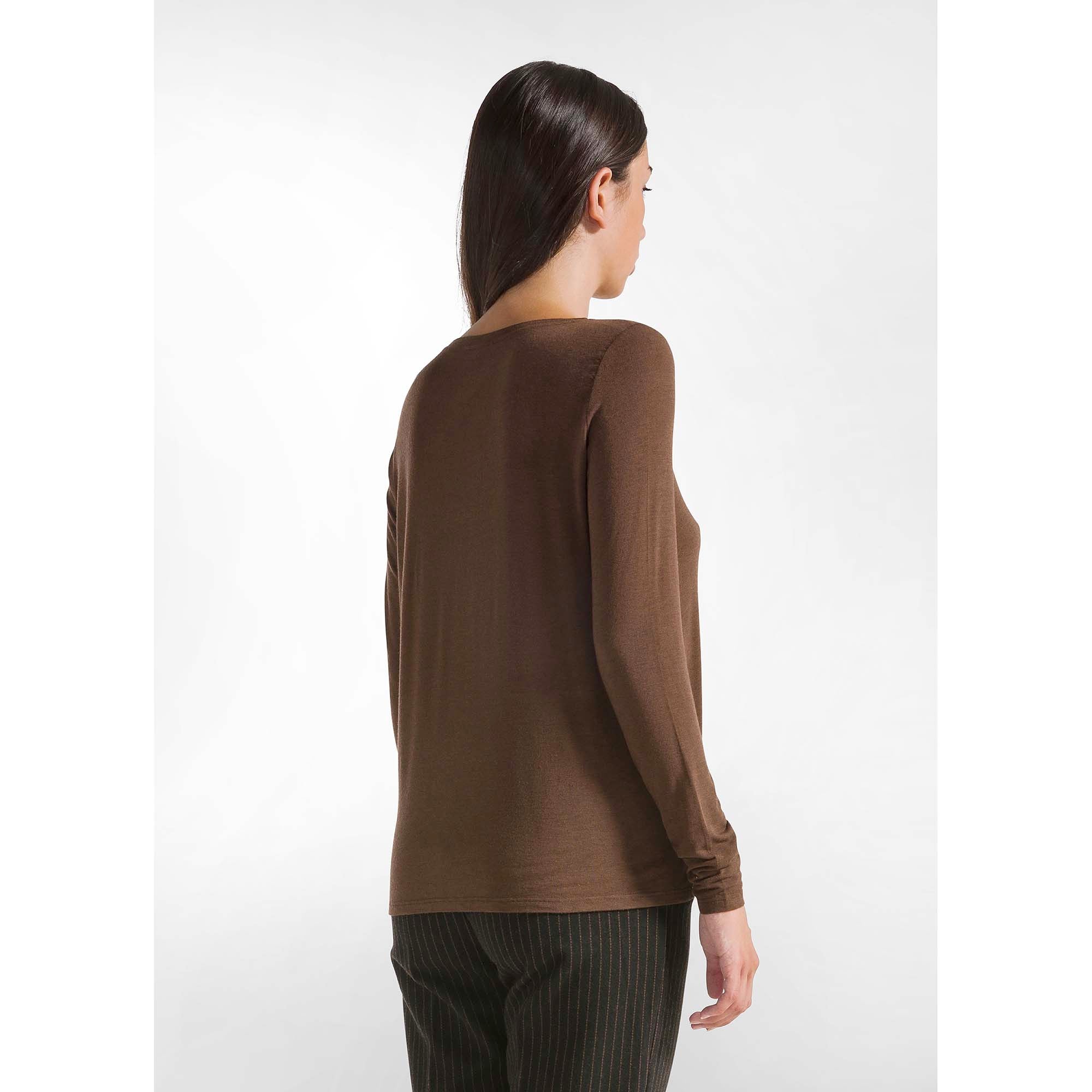 CASHMERE_BLEND_T-SHIRT_A00663_26123_Image_3