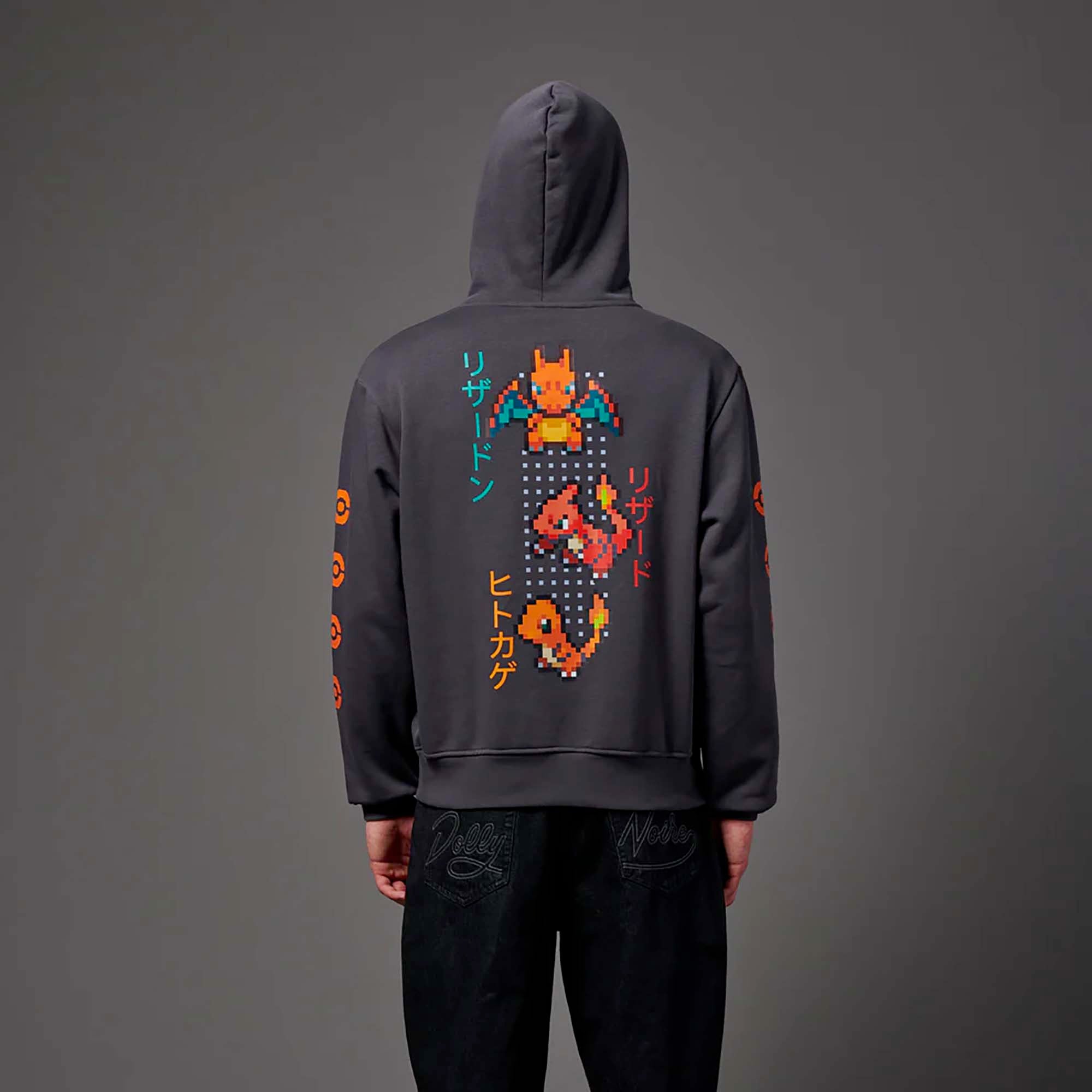 CHARIZARD_EVOLUTION_HOODIE_SW1150GQ_03_Image_4
