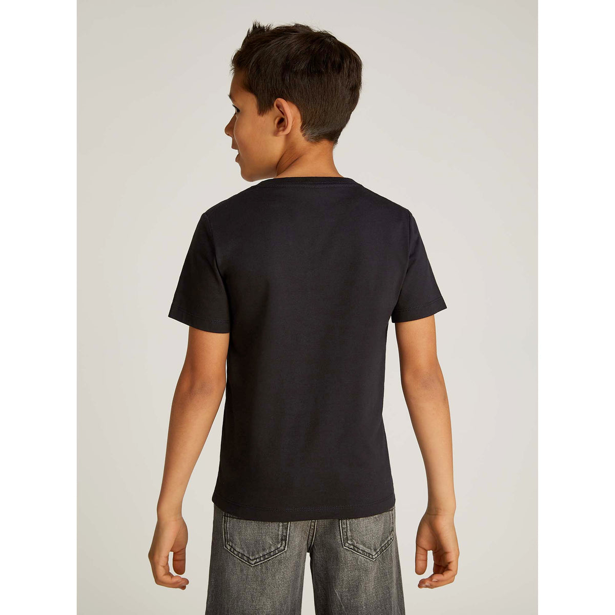 CHEST_INSTLOGO_SS_IU0IU00683T_BEH_Image_5