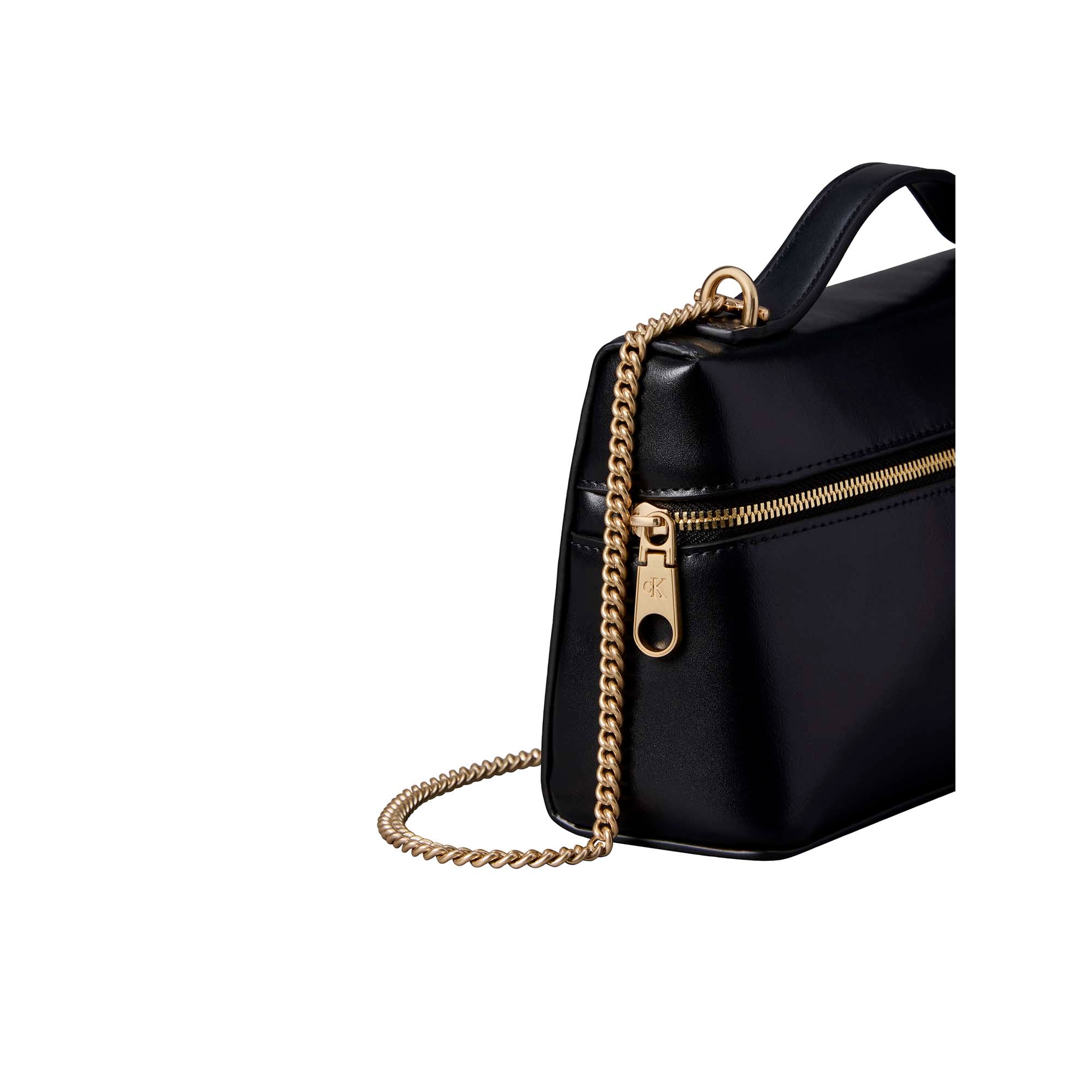 CK_BEAUTY_CASE_ON_CHAIN_LV04F1134G_UB1_Image_3