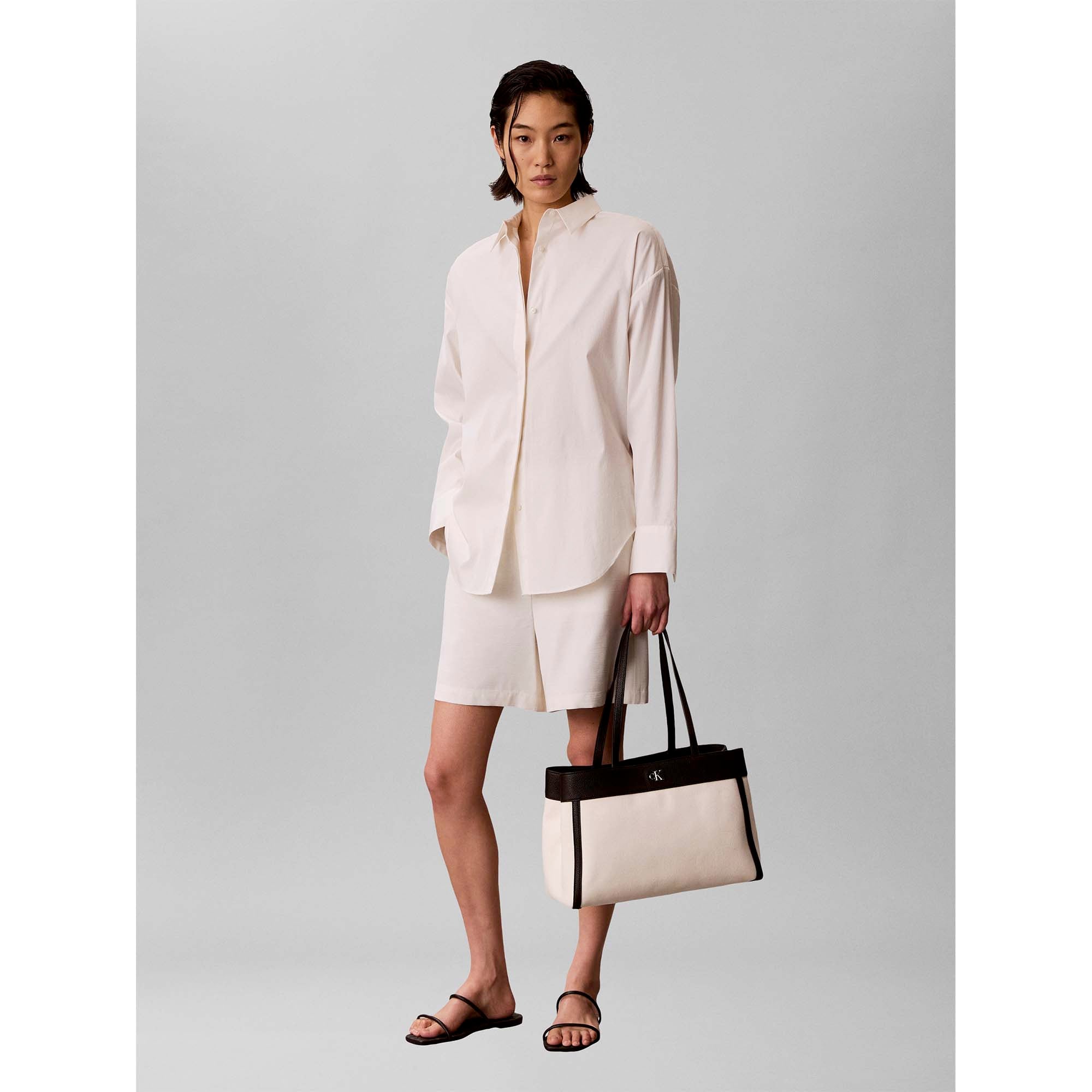 CK_CANVAS_MEDIUM_TOTE_LV04F3503G_XSI_Image_3